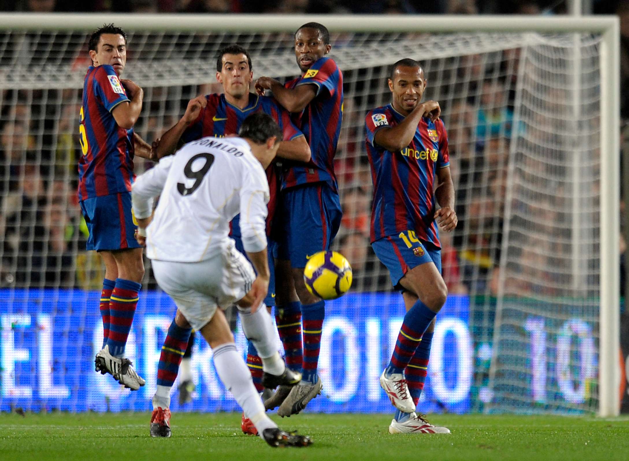 TOPSHOT-FBL-ESP-BARCELONA-REAL MADRID