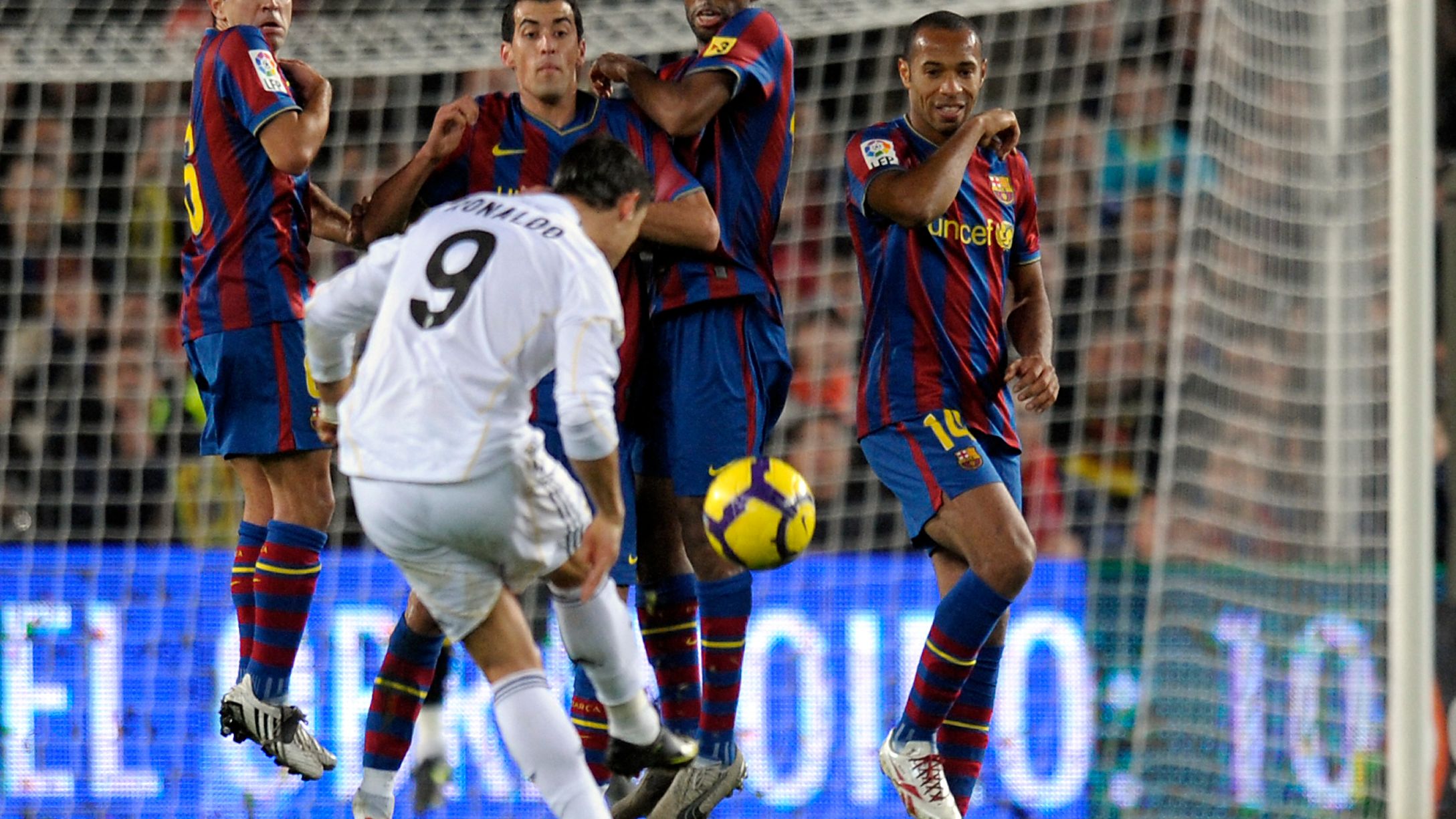 TOPSHOT-FBL-ESP-BARCELONA-REAL MADRID