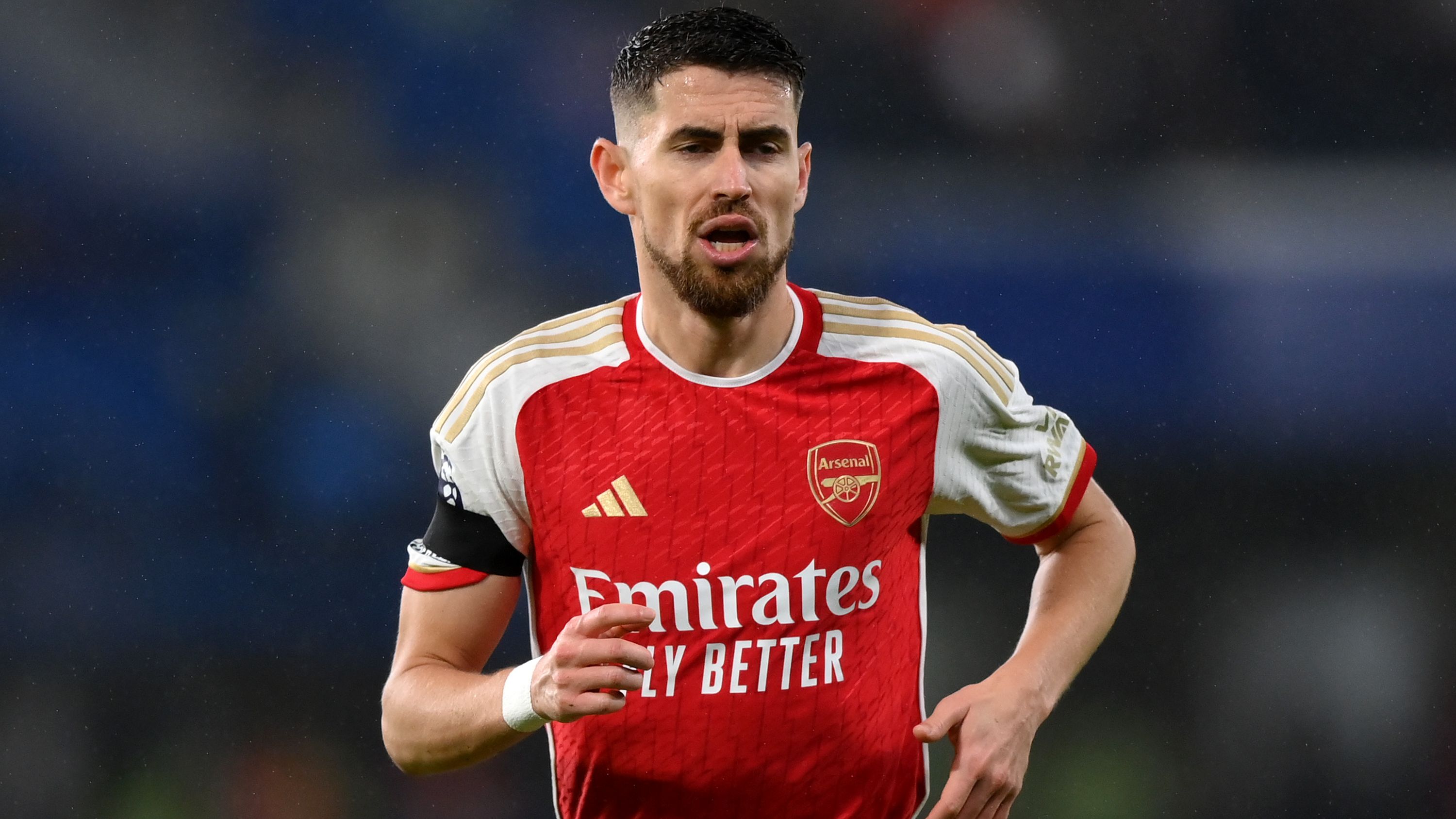 Arsenal's midfield feels empty without Ødegaard. He connects the defense and attack like a bridge. His vision allows him to spot players in the right positions, making it easier for the team to score. In his absence, other players seem to struggle to fill that role. It’s like having a puzzle with a missing piece; the picture just doesn't come together.