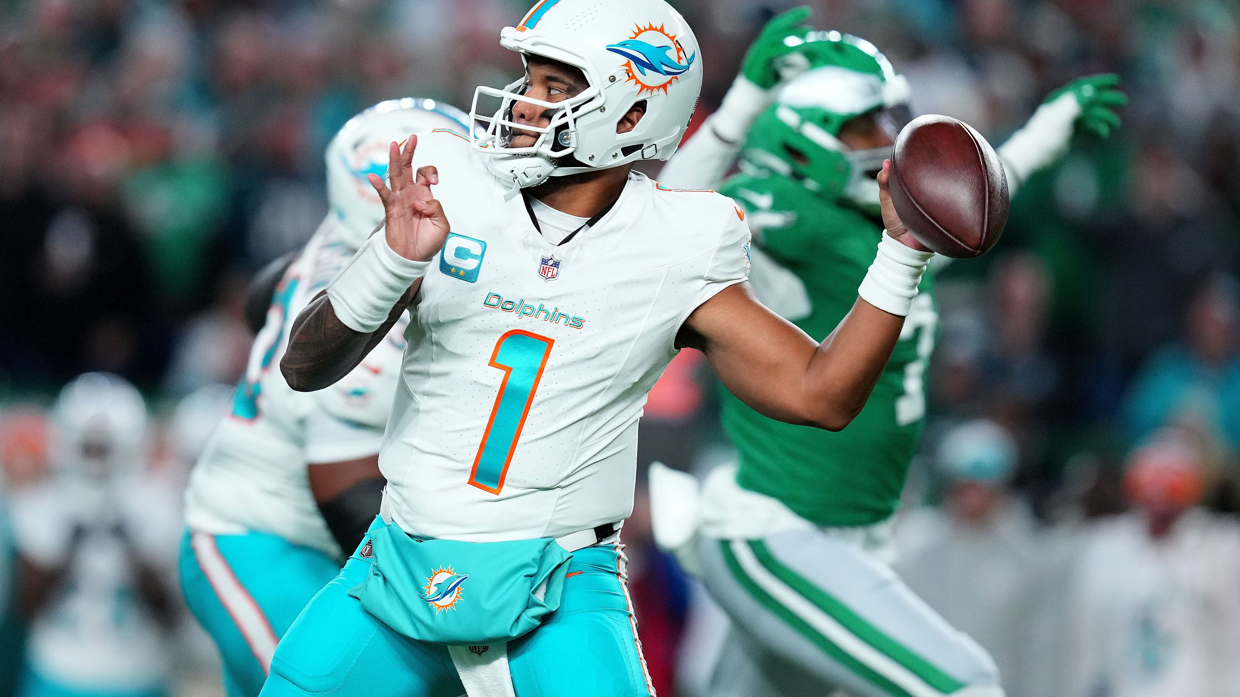 Miami Dolphins v Philadelphia Eagles