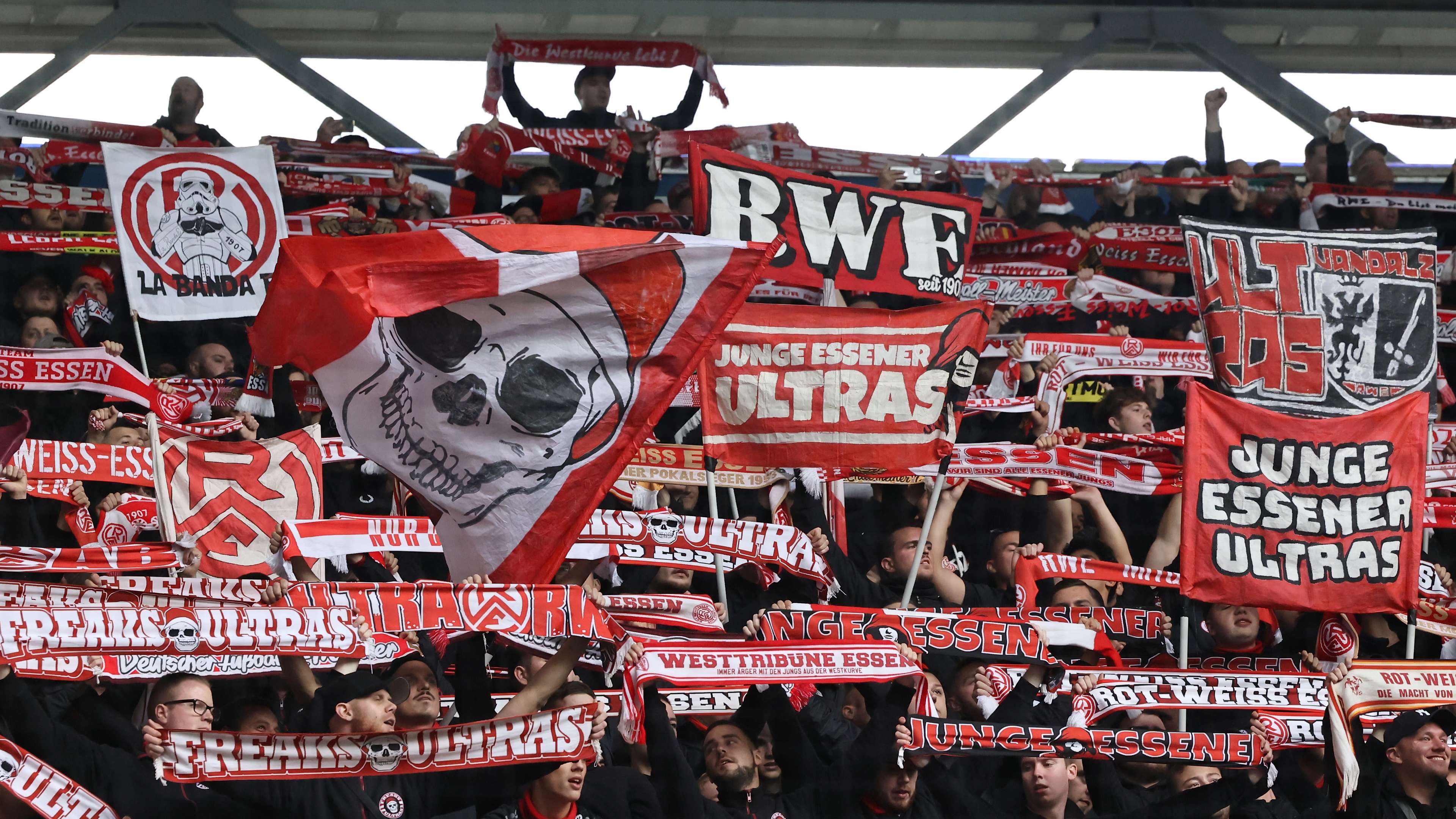 MSV Duisburg v Rot-Weiss Essen - 3. Liga