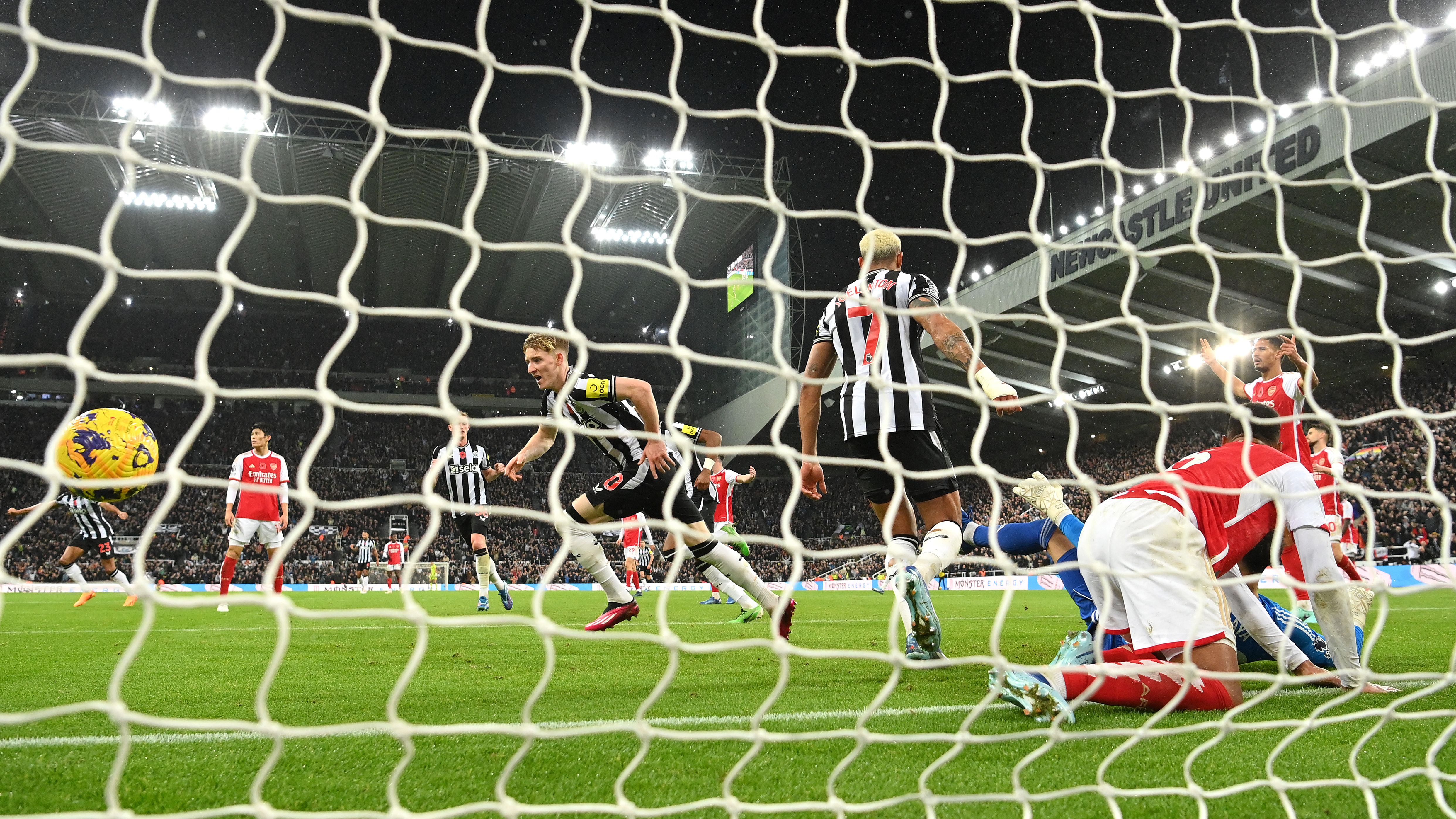 Newcastle United v Arsenal FC - Premier League