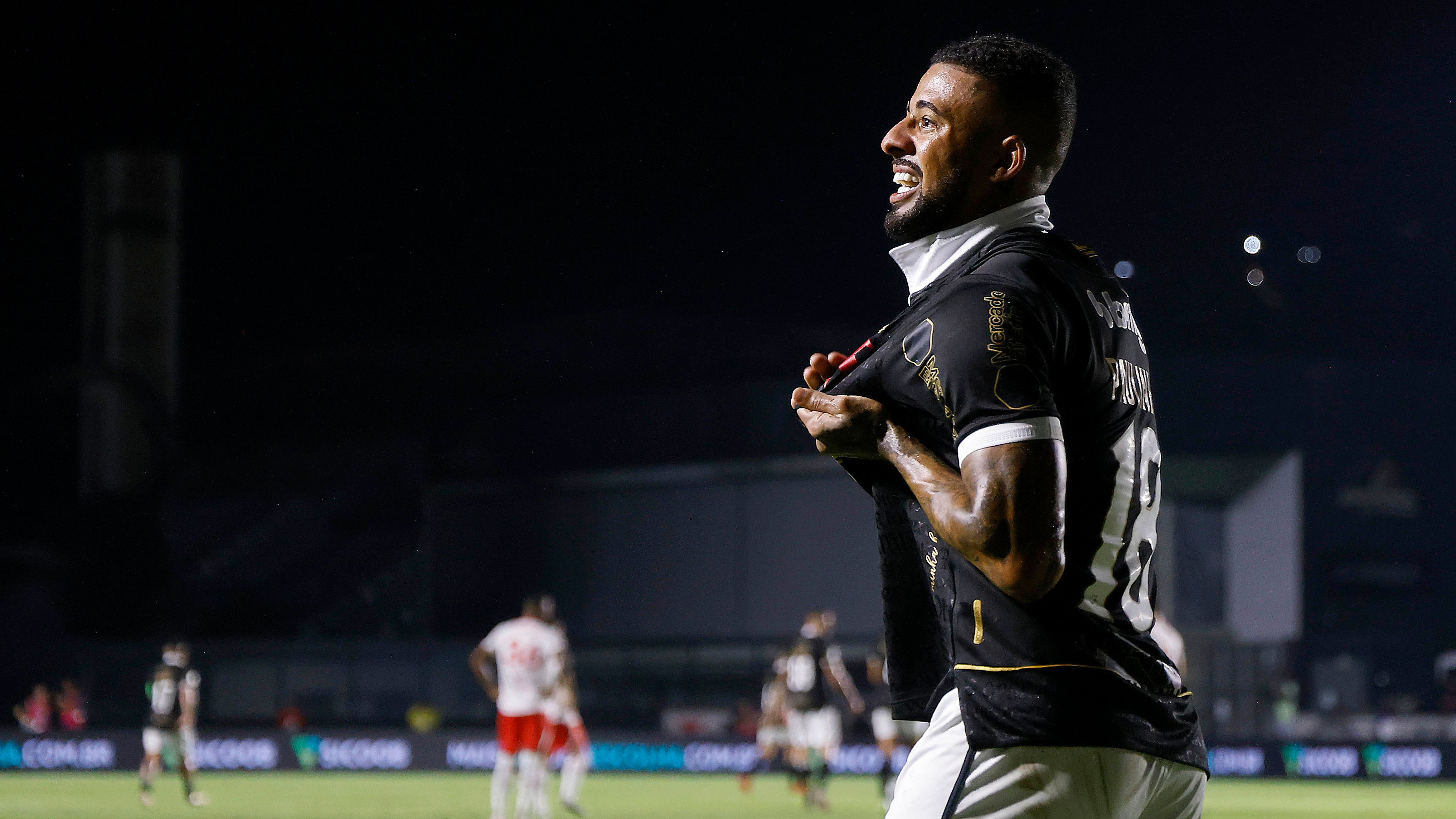 Vasco Da Gama v Red Bull Bragantino - Brasileirao 2023