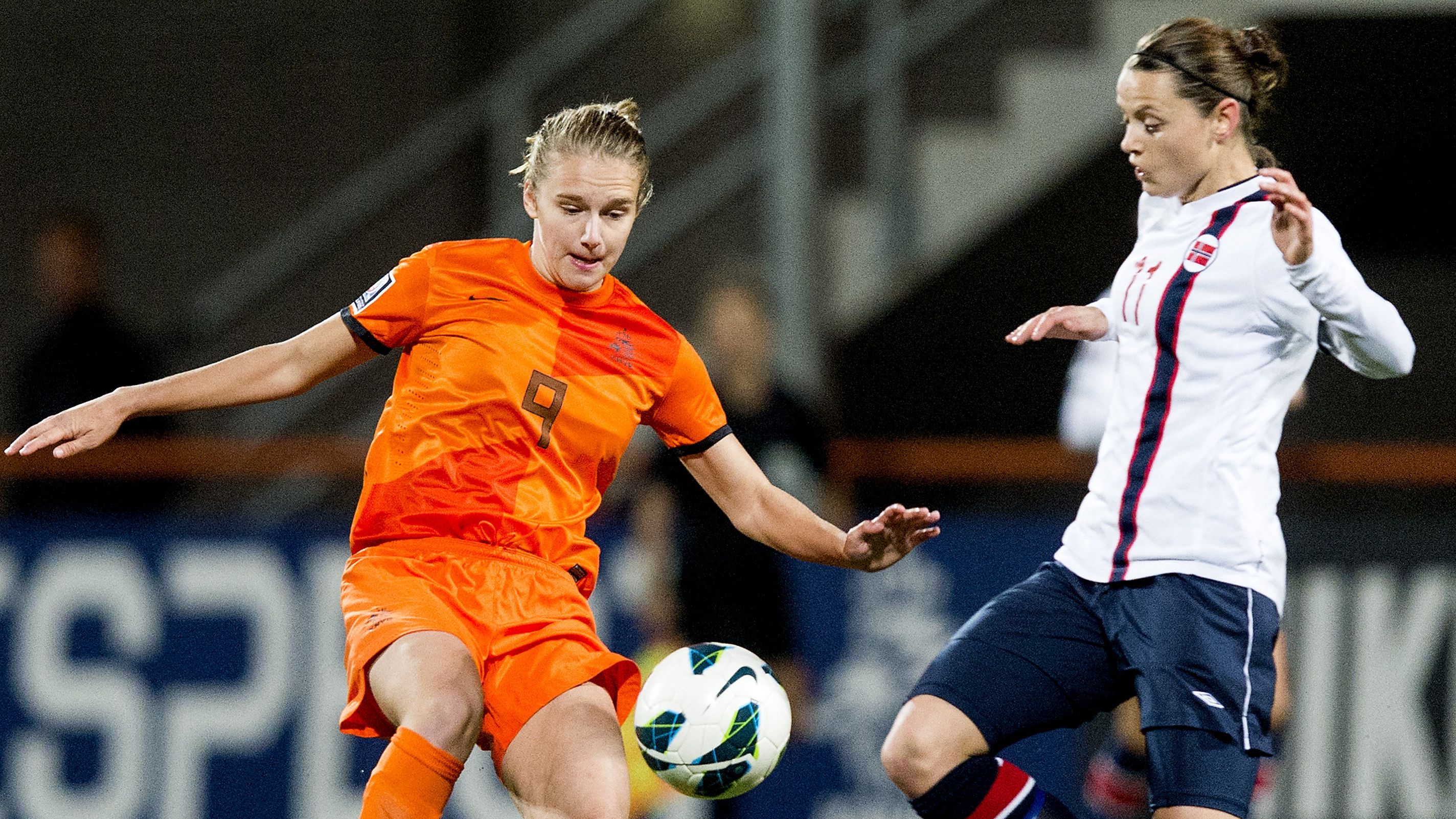 FBL-WC2015-WOMEN-NED-NOR