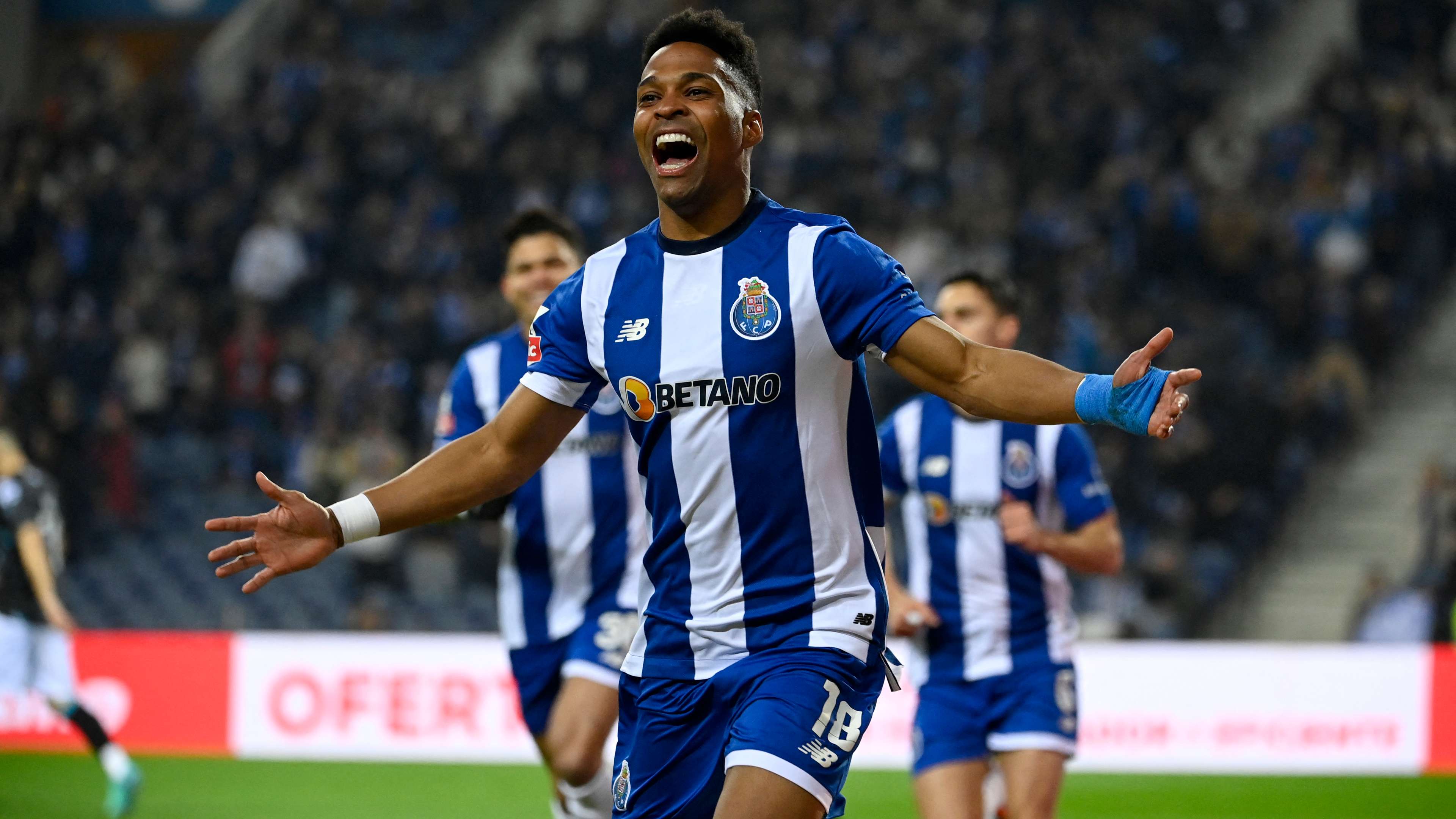 FBL-POR-LIGA-PORTO-MOREIRENSE