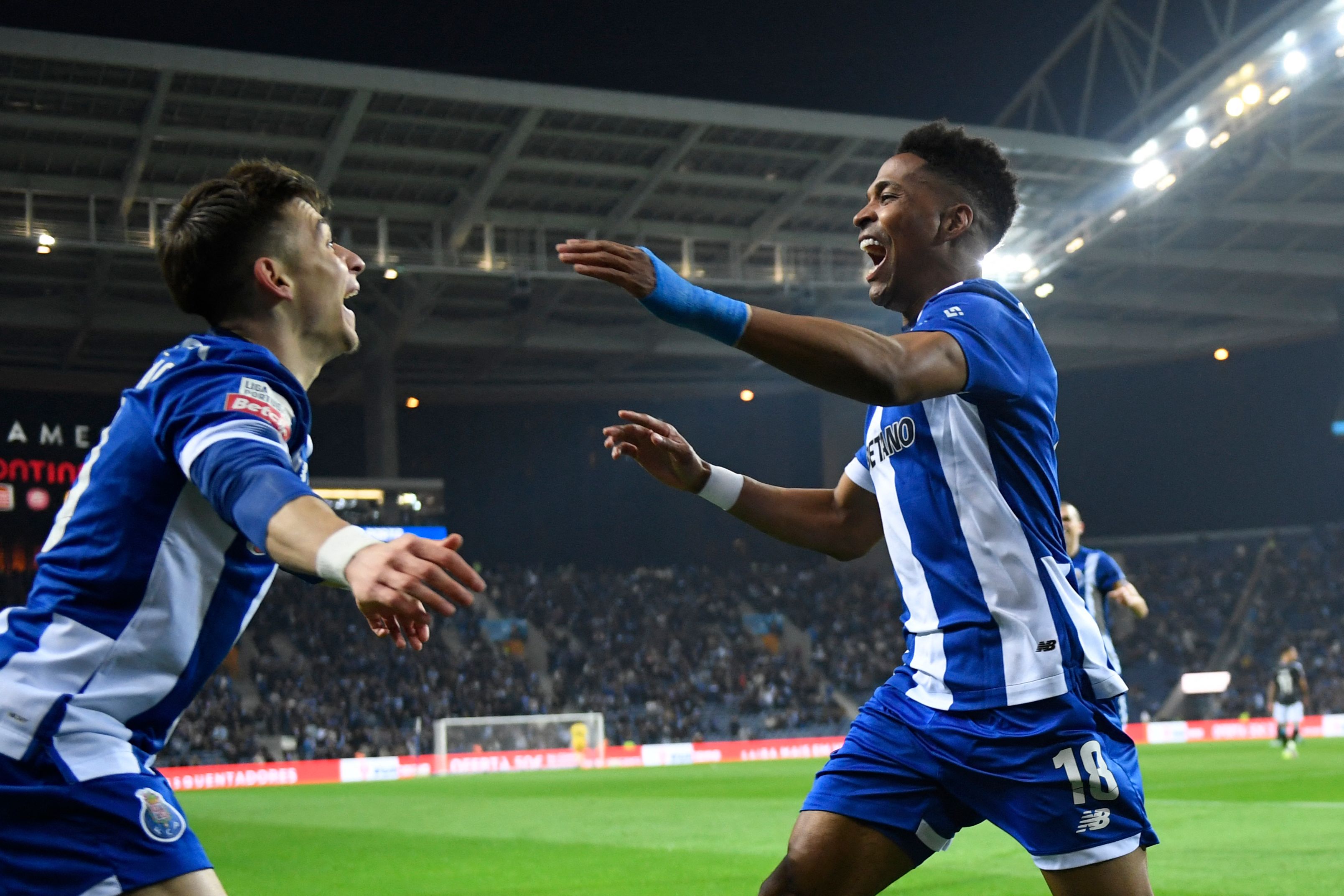 FBL-POR-LIGA-PORTO-MOREIRENSE