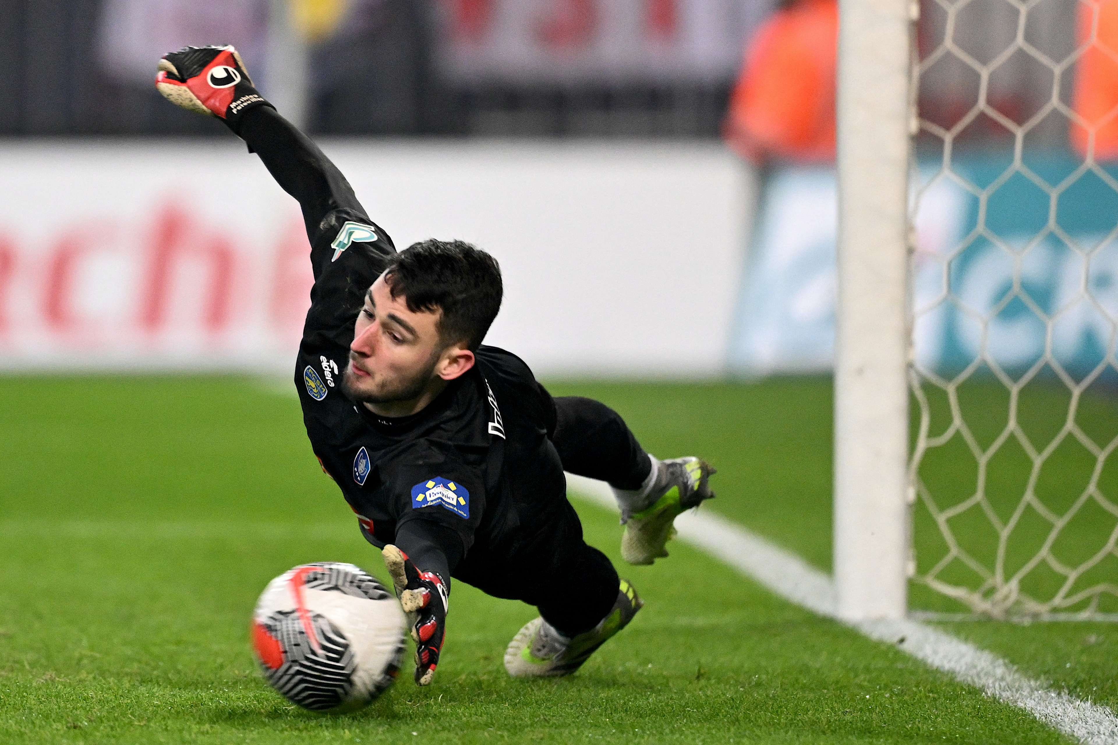 FBL-FRA-CUP-SOCHAUX-REIMS