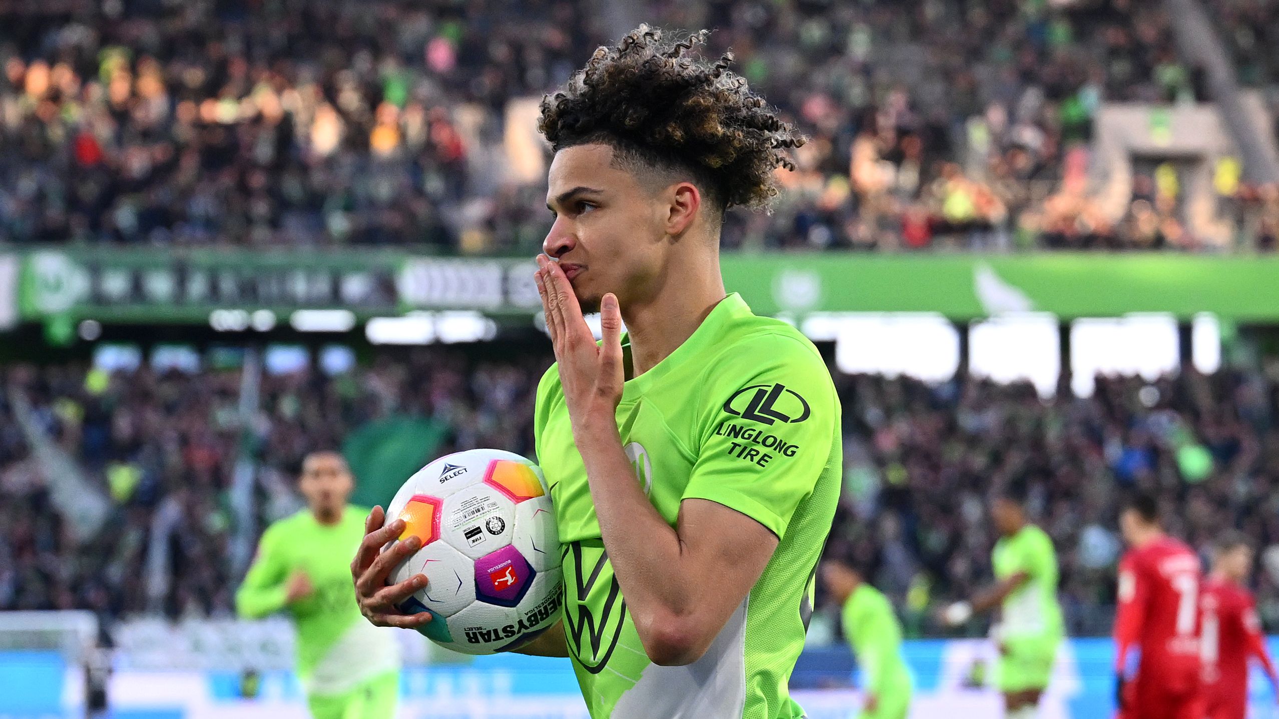 VfL Wolfsburg v 1. FC Köln - Bundesliga