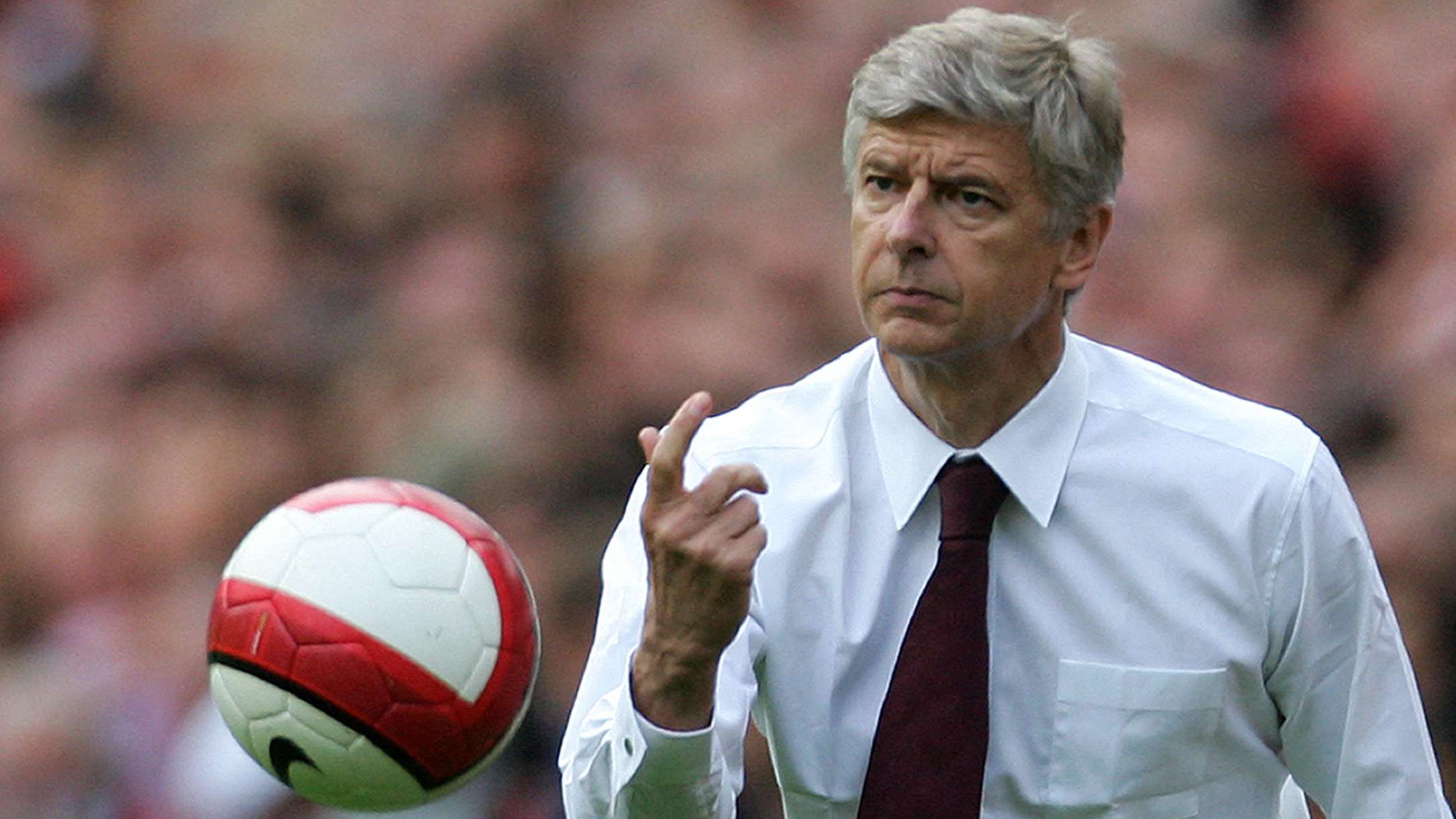 FBL-ENG-ARSENAL-ASTON-VILLA-WENGER