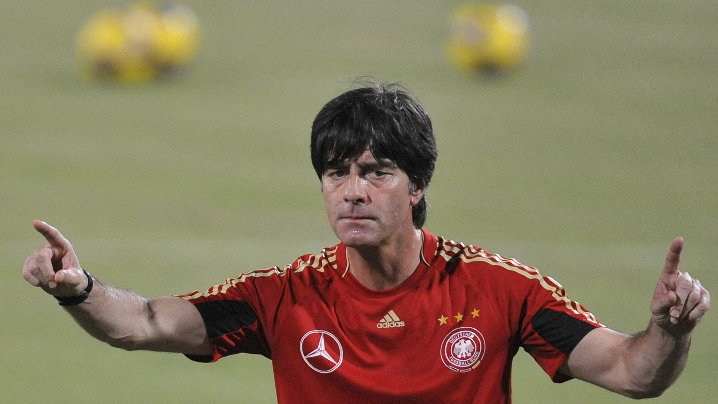 FBL-WC2010-GER-UAE-TOUR-TRAINING