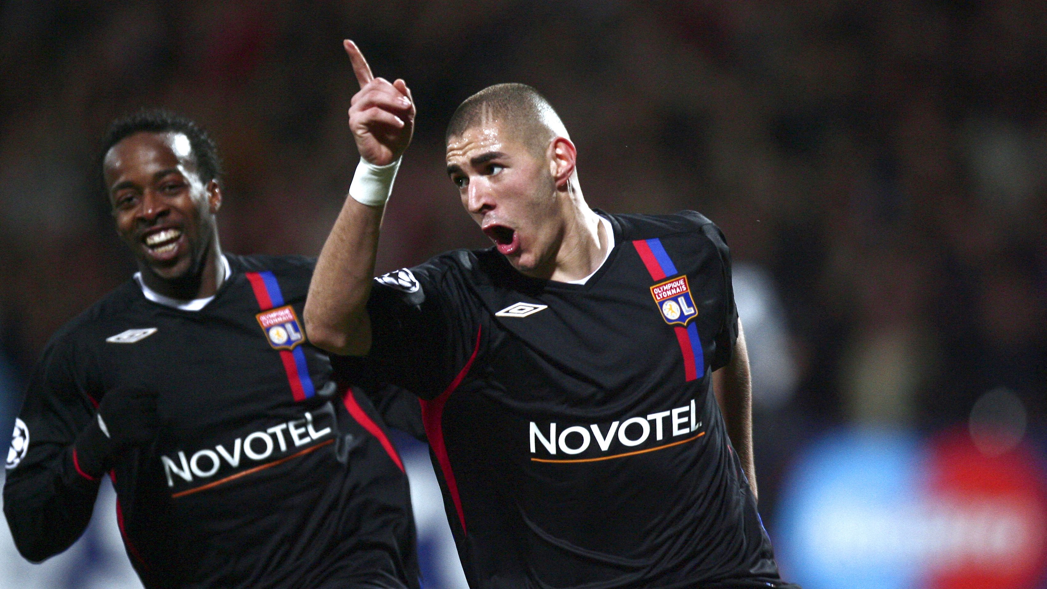 TOPSHOT-FBL-EUR-C1-LYON-MANCHESTER