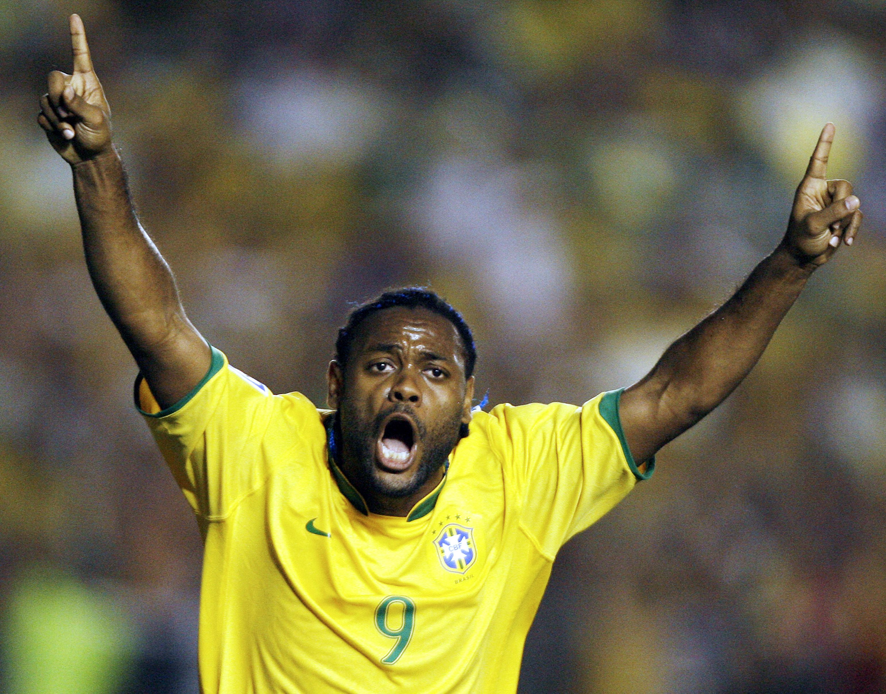 FBL-WC2010-QUALIFIERS-BRA-ECU