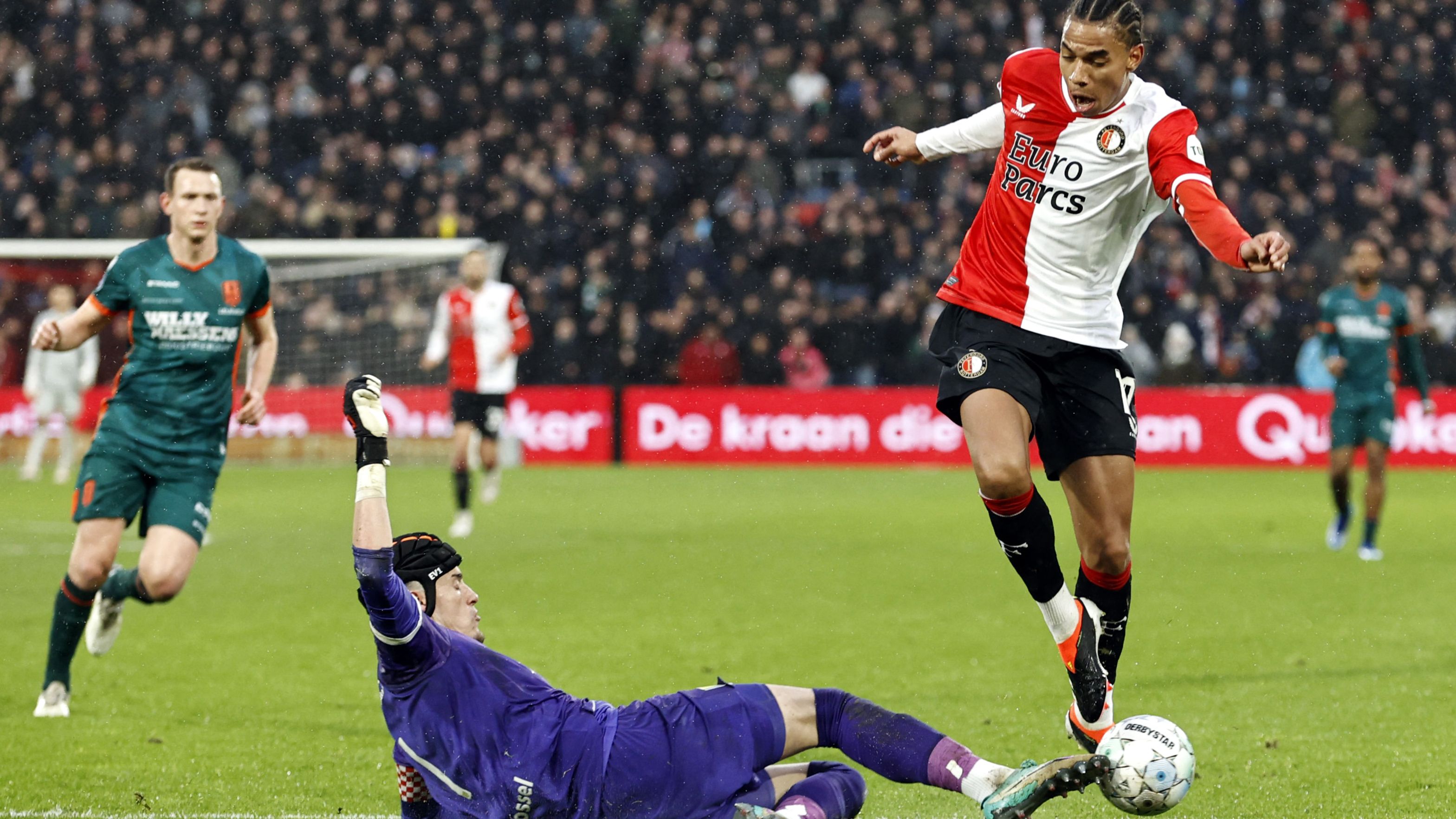 FBL-NED-EREDIVISIE-FEYENOORD-WAALWIJK