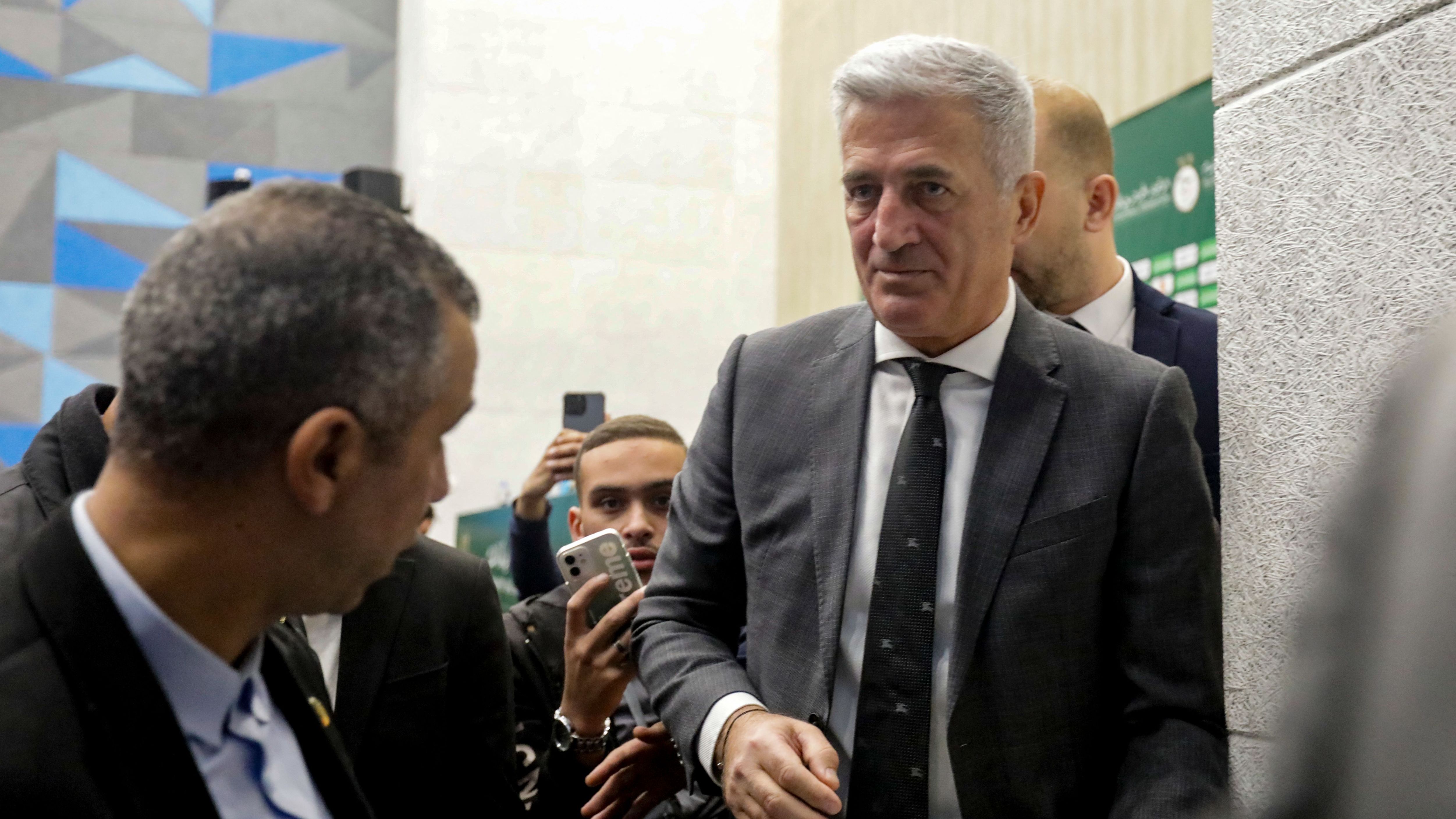 FBL-ALG-HEAD COACH-PETKOVIC