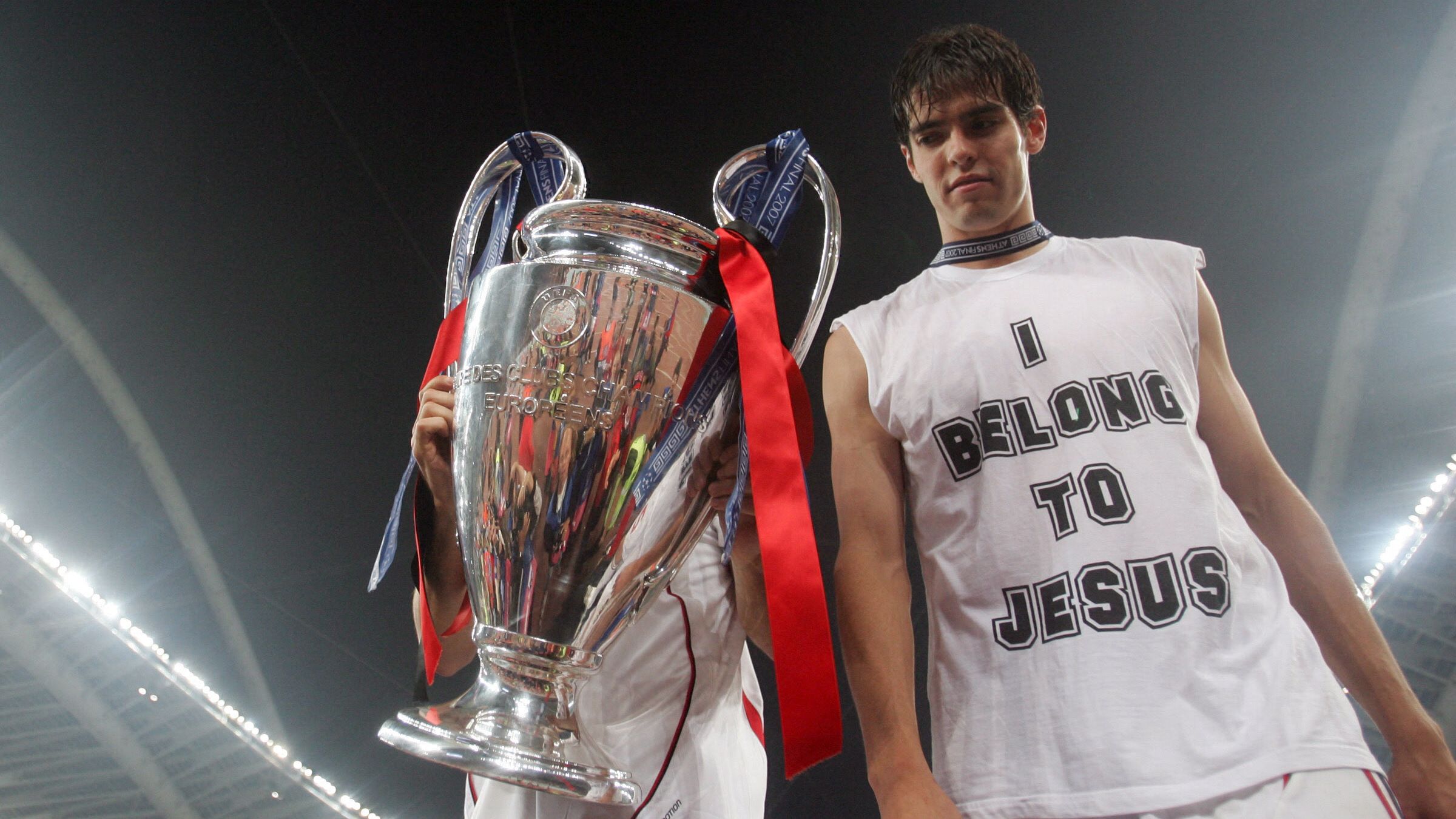 TOPSHOT-FBL-EUR-C1-LIVERPOOL-ACMILAN