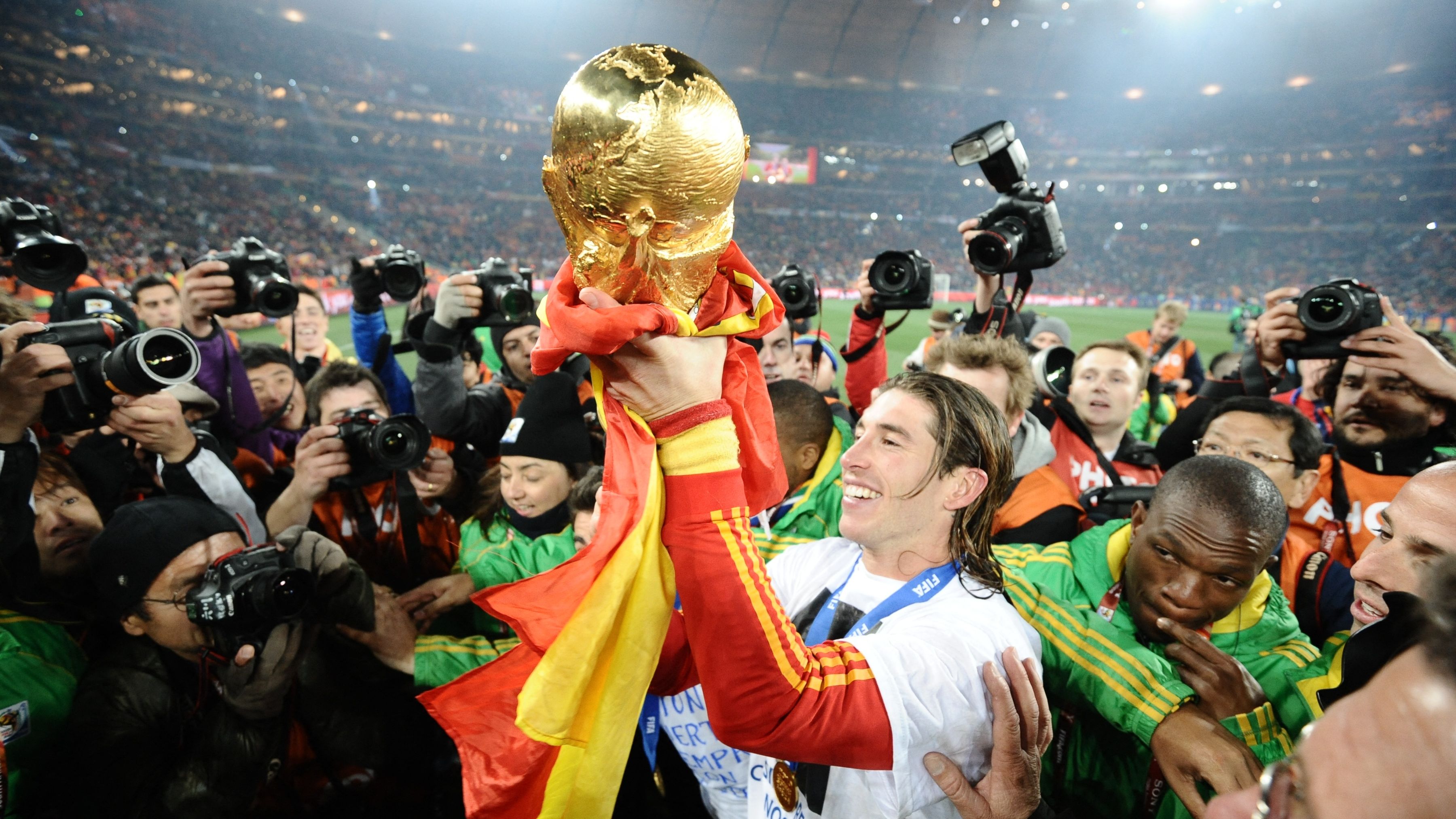 FBL-WC2010-MATCH64-NED-ESP-TROPHY