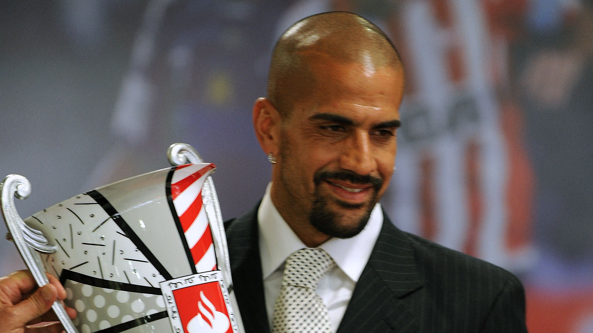 FBL-LIBERTADORES-VERON-AWARD