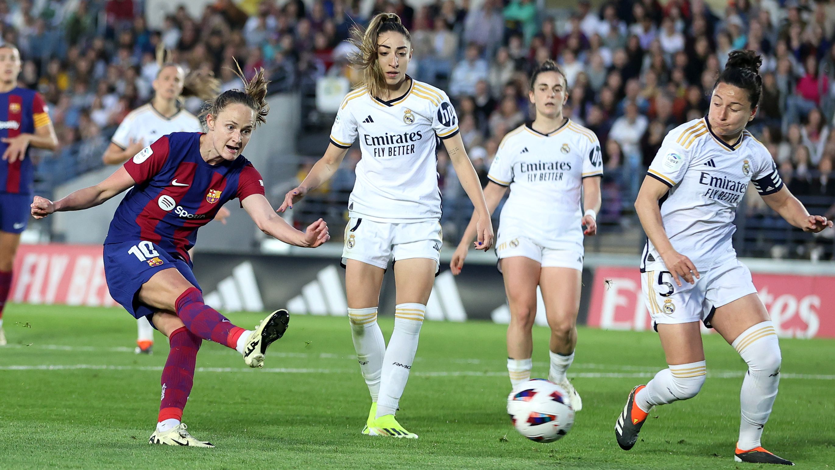 Real Madrid v FC Barcelona - Liga F