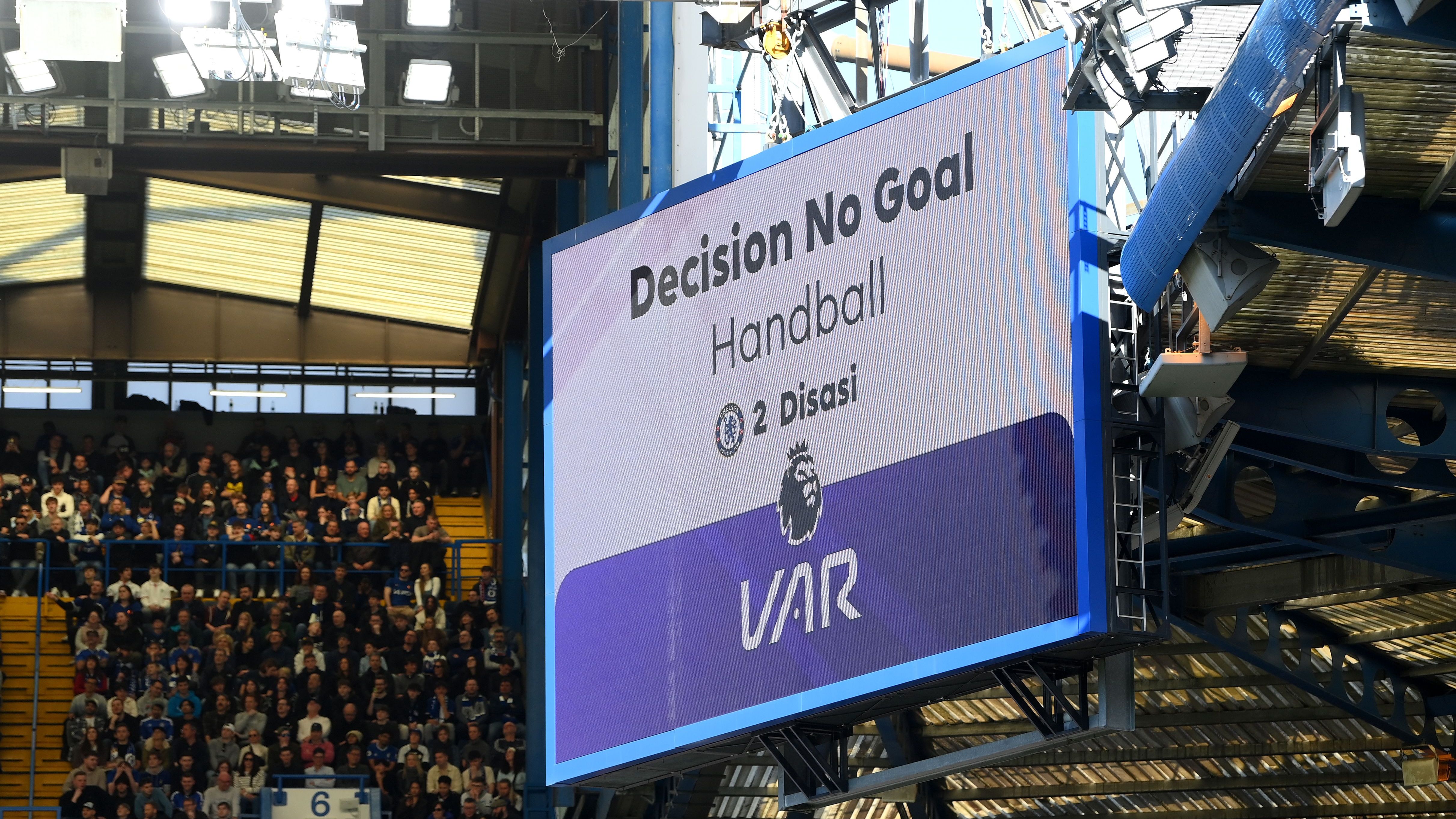 Chelsea FC v Burnley FC - Premier League