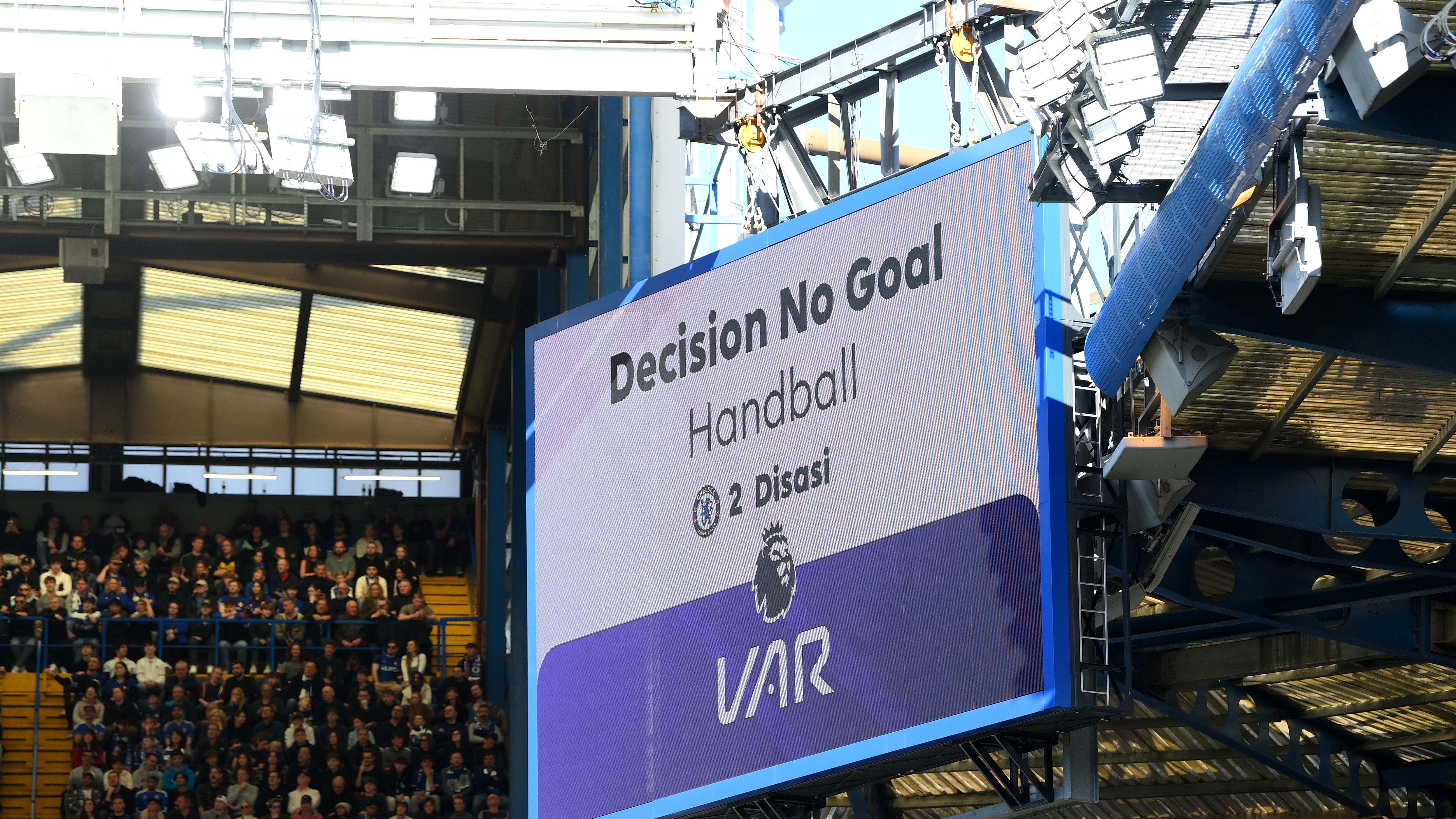 Chelsea FC v Burnley FC - Premier League