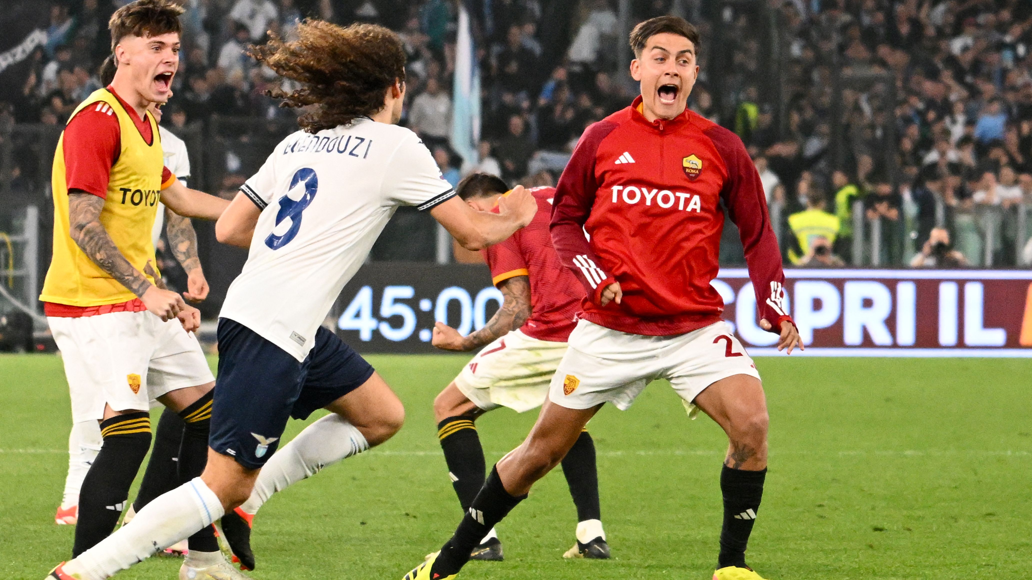 TOPSHOT-FBL-ITA-SERIEA-ROMA-LAZIO-DERBY