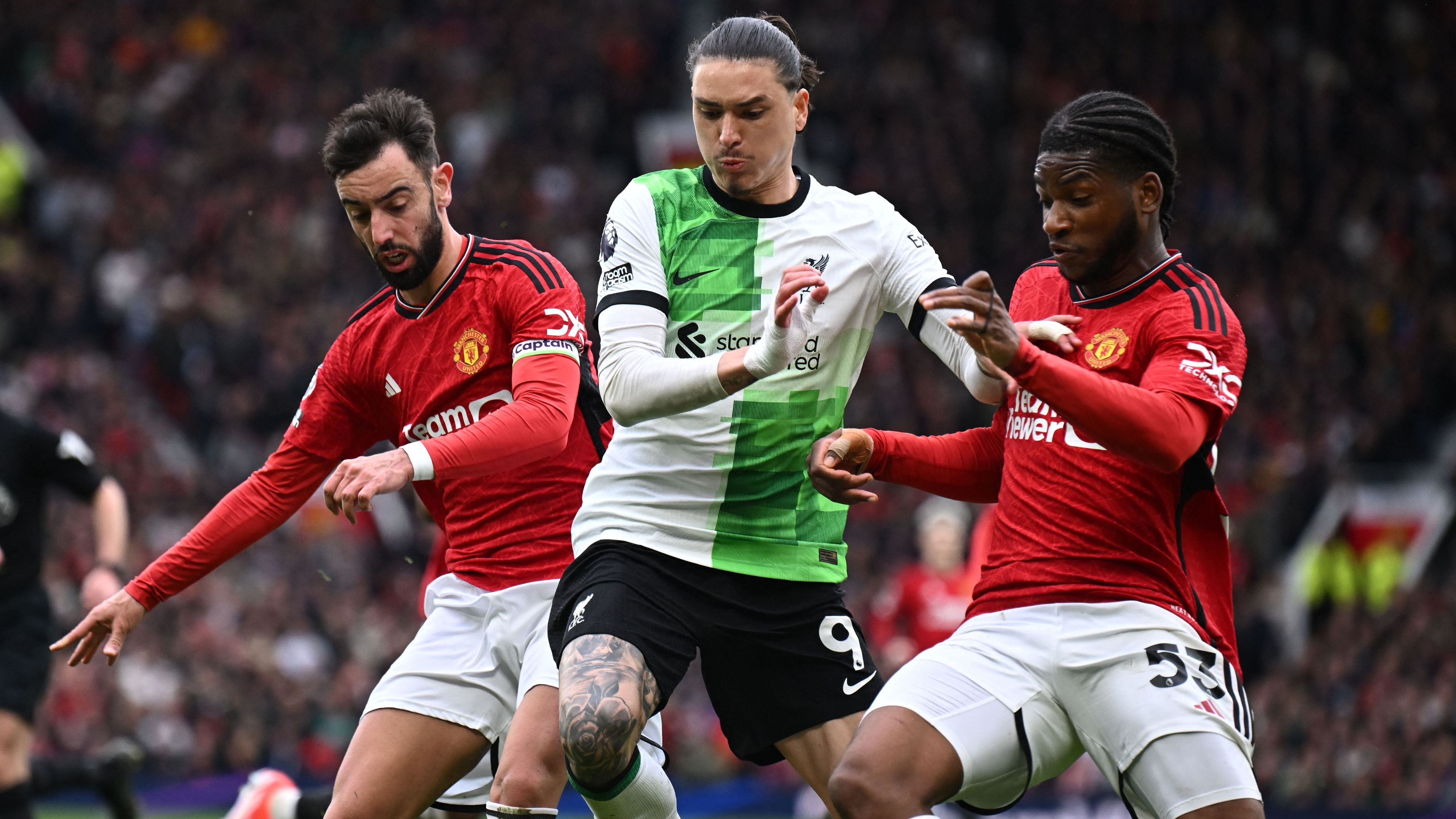 TOPSHOT-FBL-ENG-PR-MAN UTD-LIVERPOOL