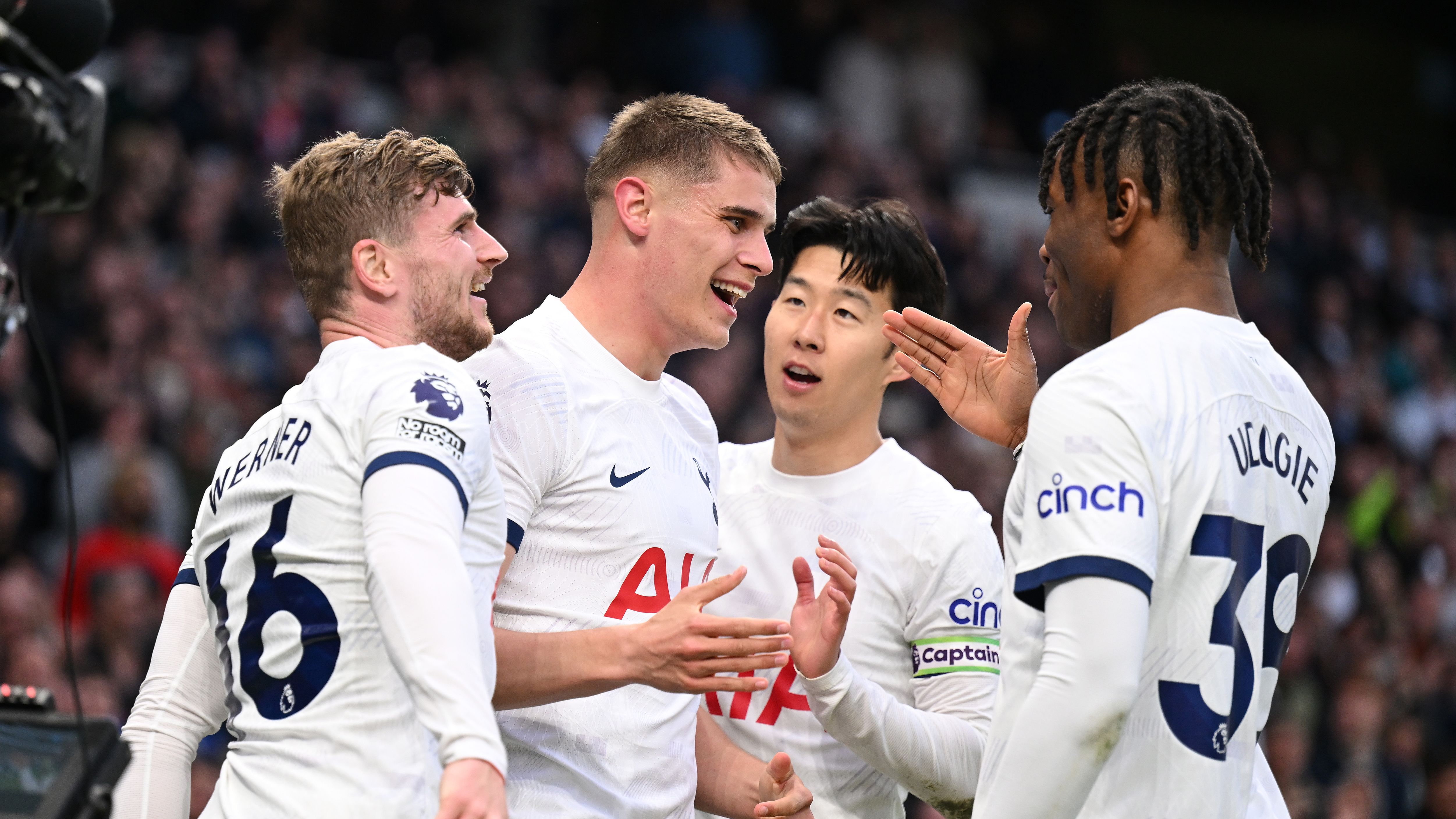 Tottenham Hotspur v Nottingham Forest - Premier League