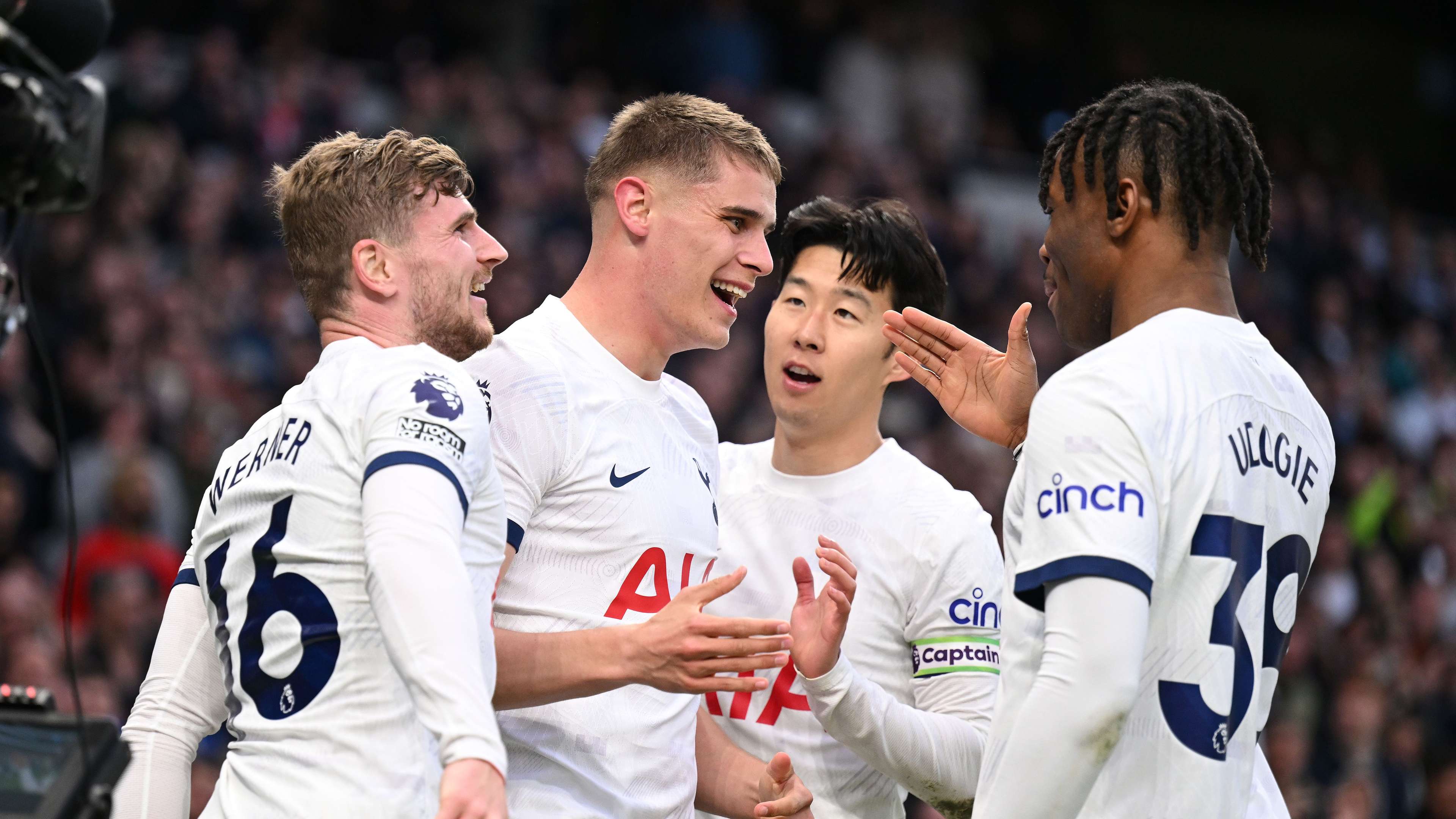 Tottenham Hotspur v Nottingham Forest - Premier League