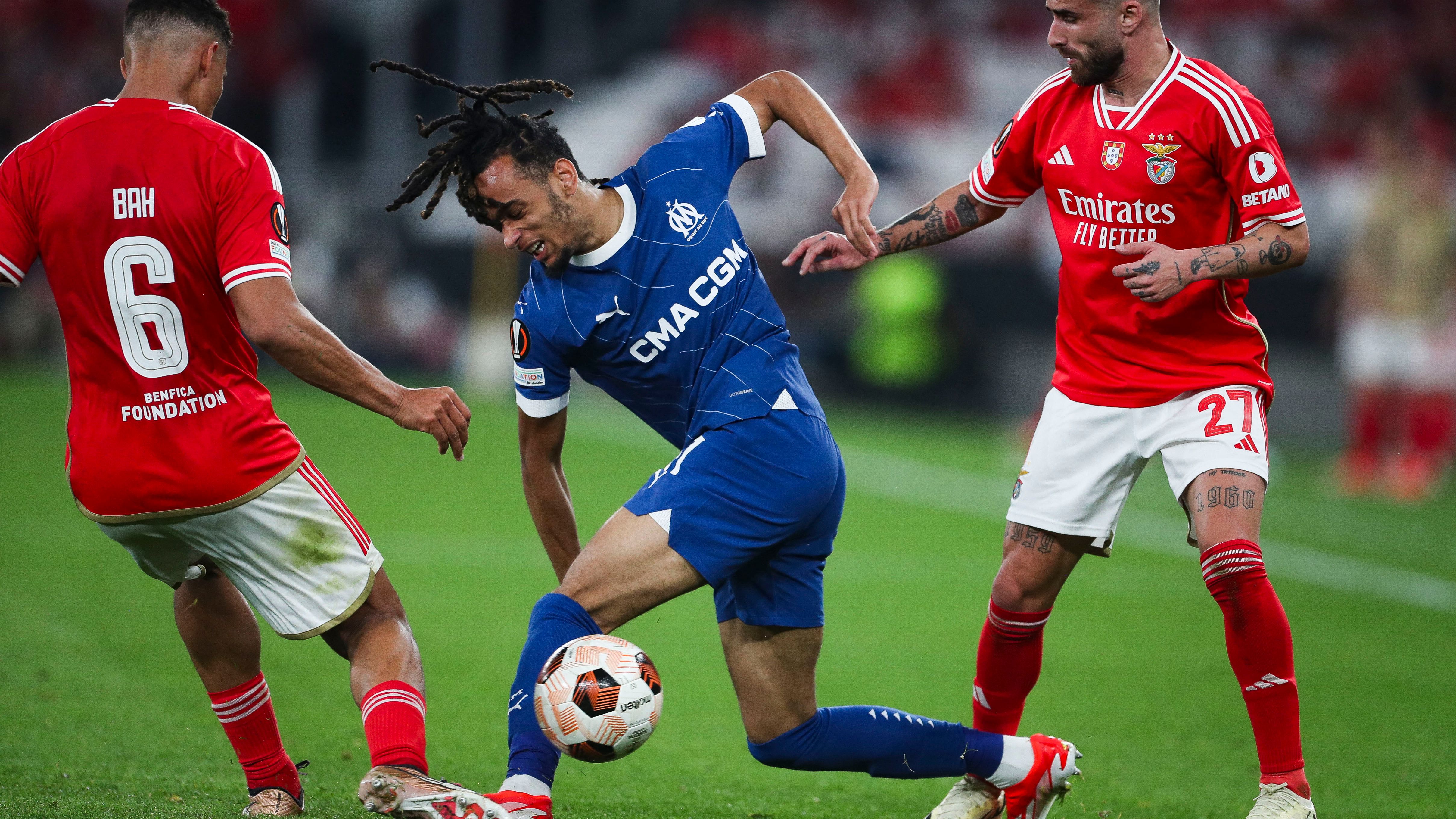 TOPSHOT-FBL-EUR-C3-BENFICA-MARSEILLE