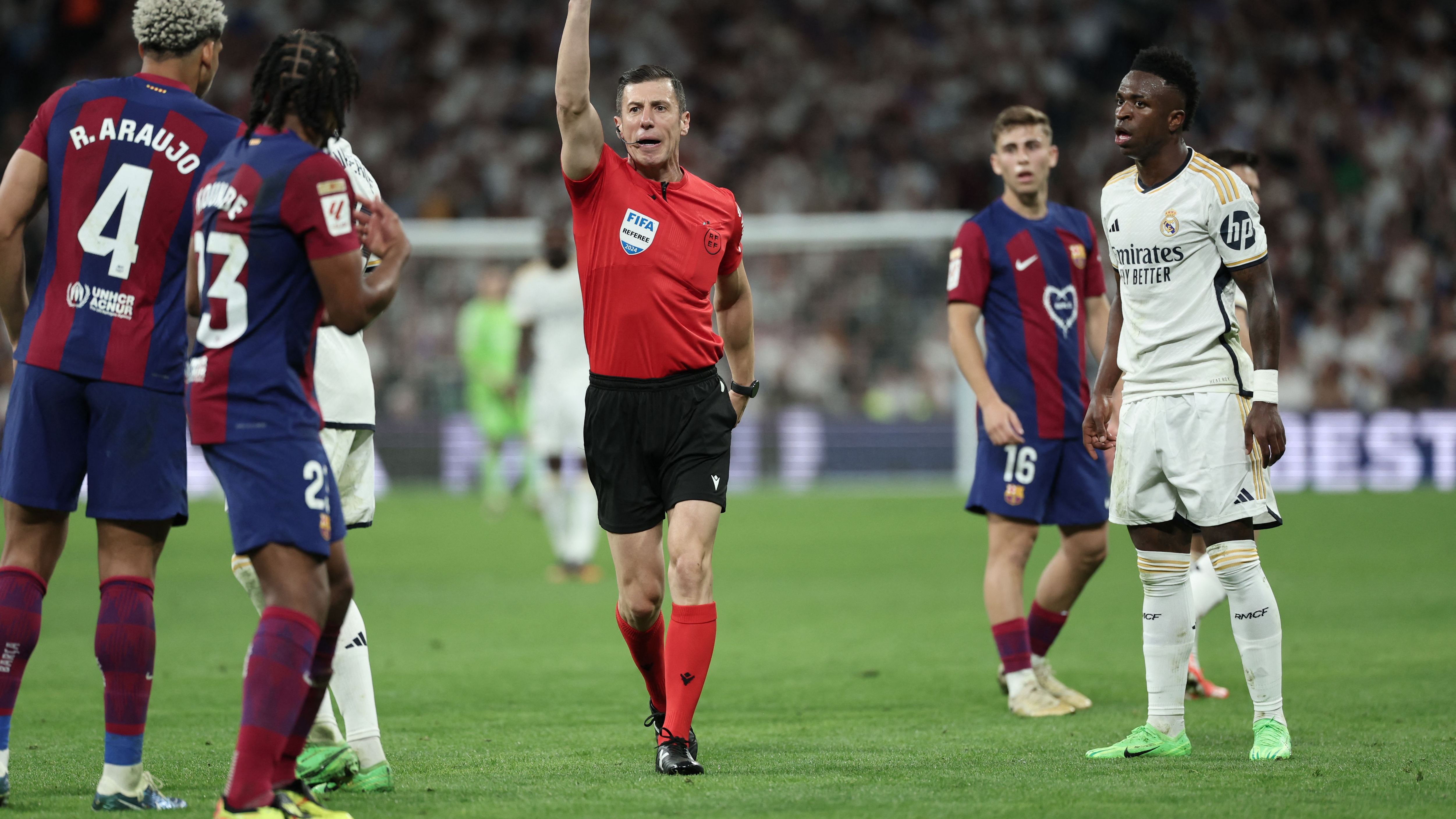 FBL-ESP-LIGA-REAL MADRID-BARCELONA