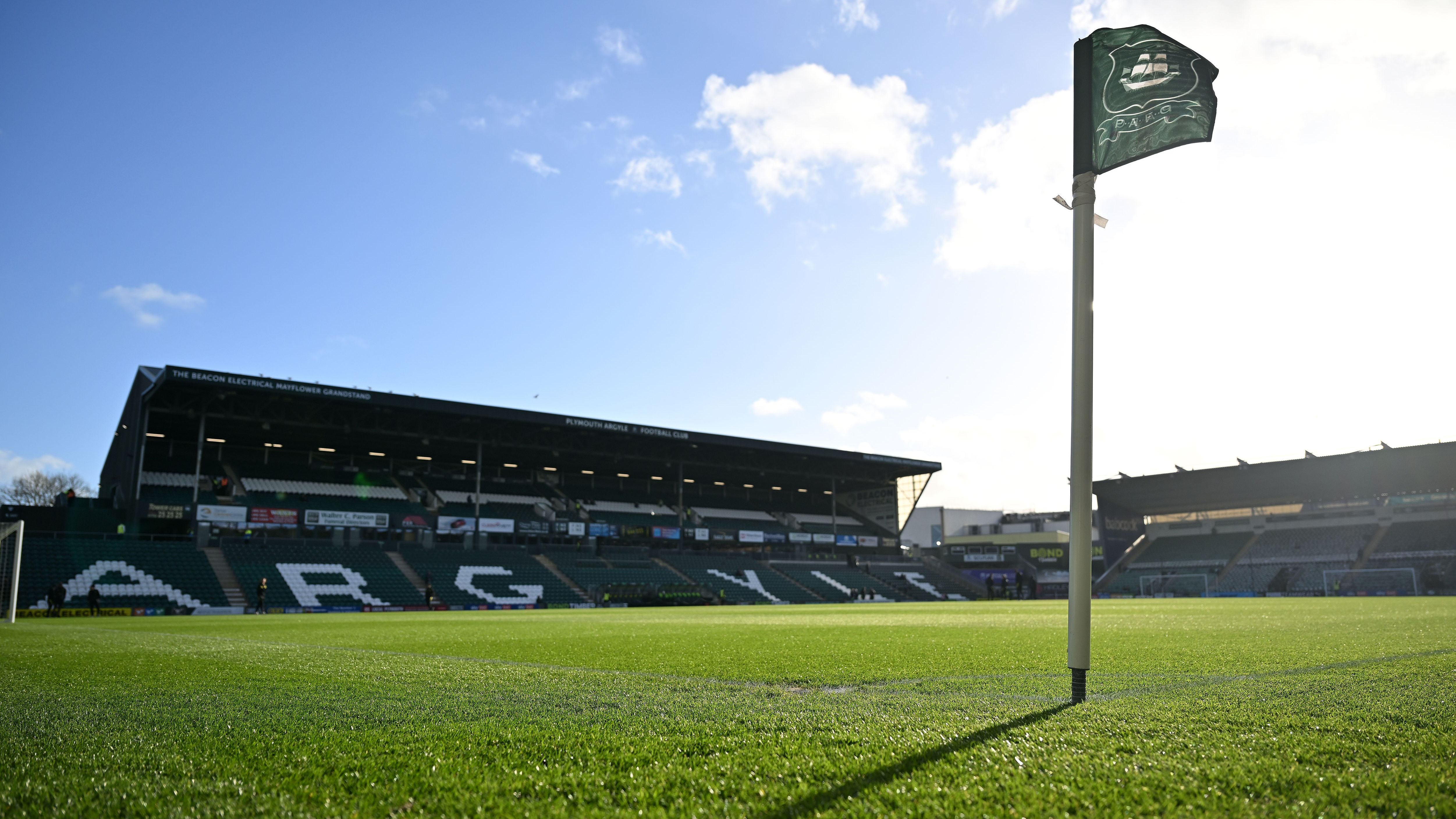 Plymouth Argyle v Queens Park Rangers - Sky Bet Championship