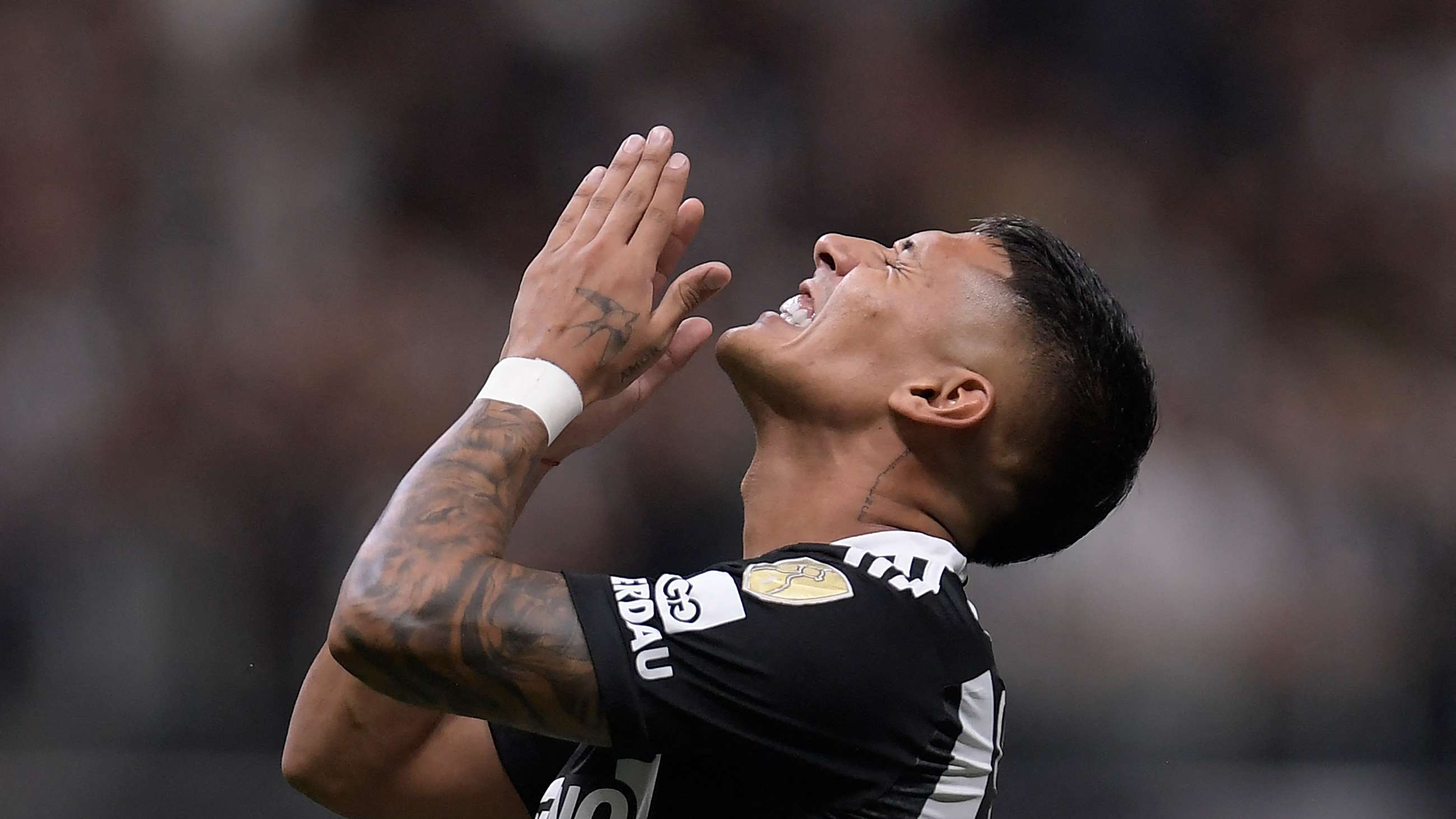 FBL-LIBERTADORES-MINEIRO-PEÑAROL