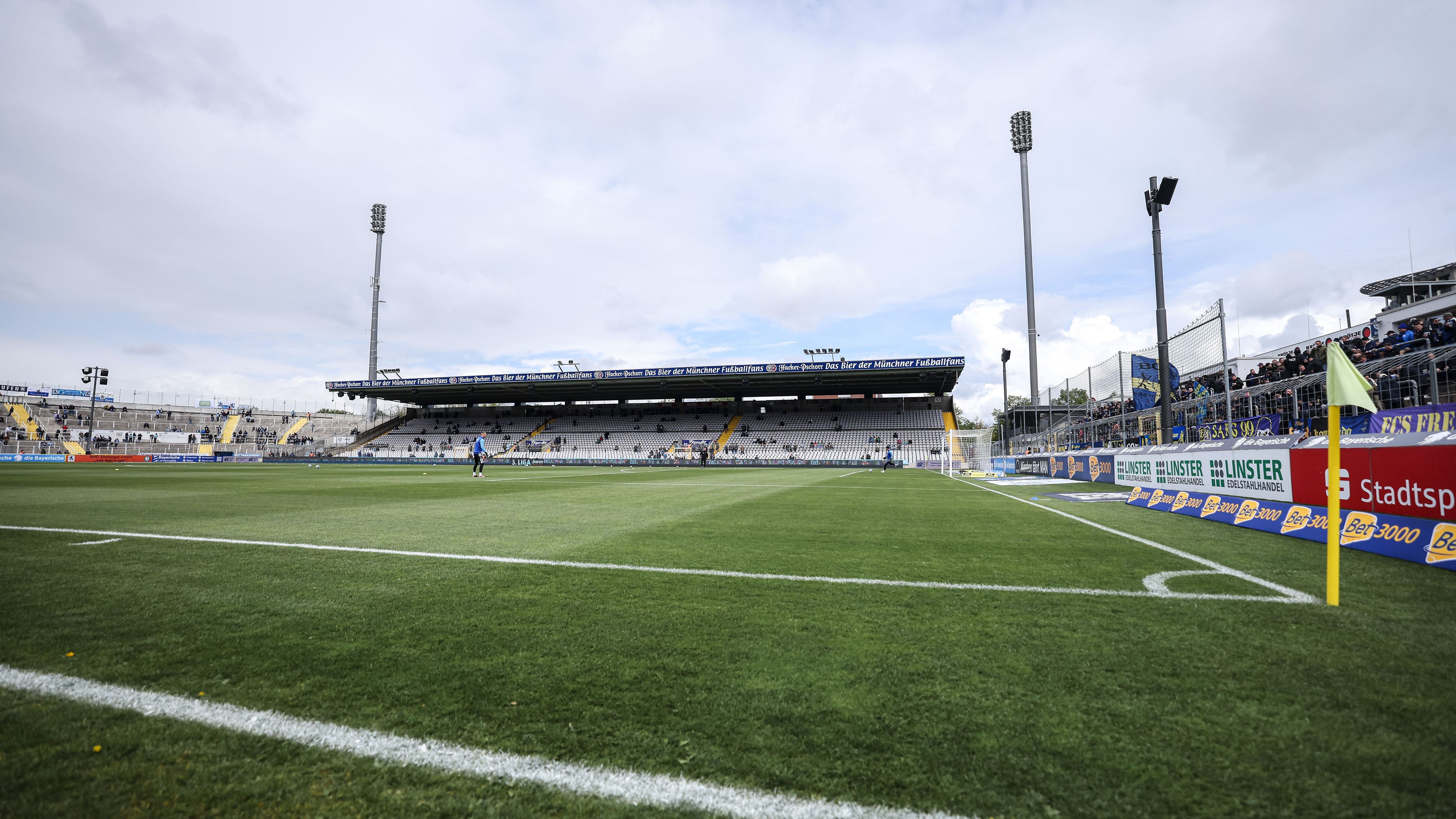 TSV 1860 München v 1. FC Saarbrücken - 3. Liga