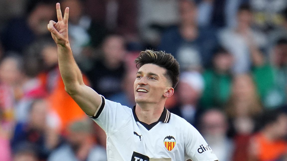 Valencia CF v Real Betis - LaLiga EA Sports