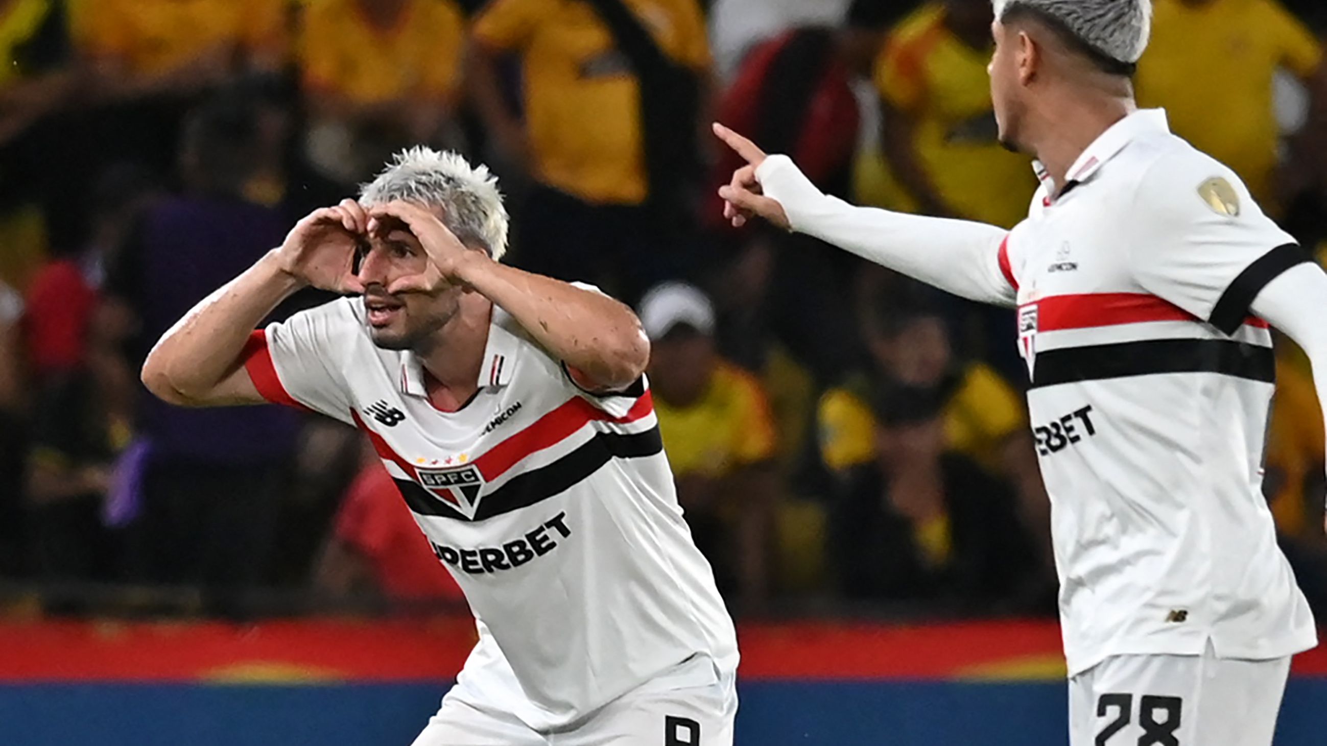 FBL-LIBERTADORES-BARCELONA-SAOPAULO