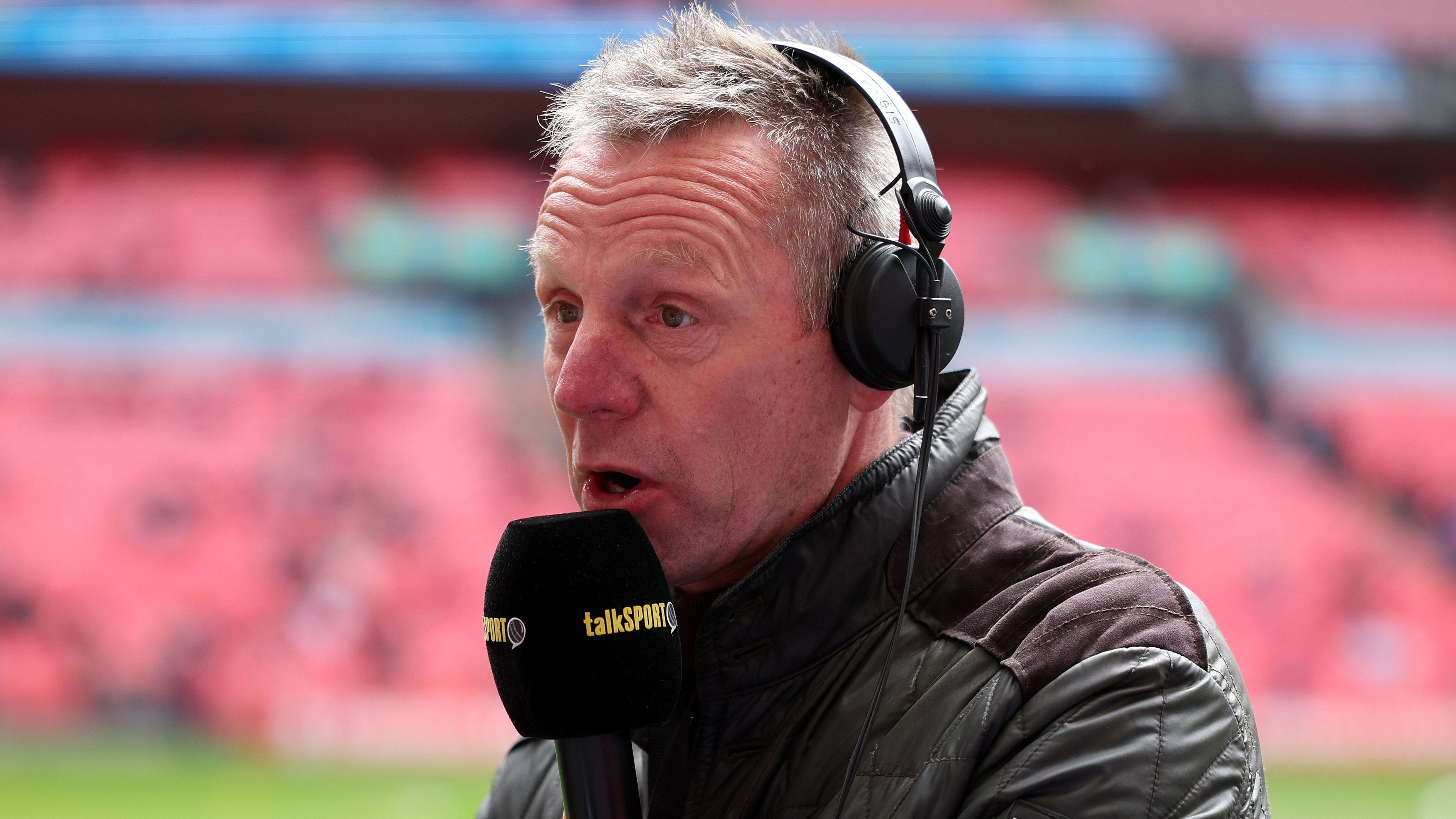 England hero Stuart Pearce recovering in Canadian hospital after suffering medical emergency on board flight from Las Vegas to Heathrow | Goal.com UK