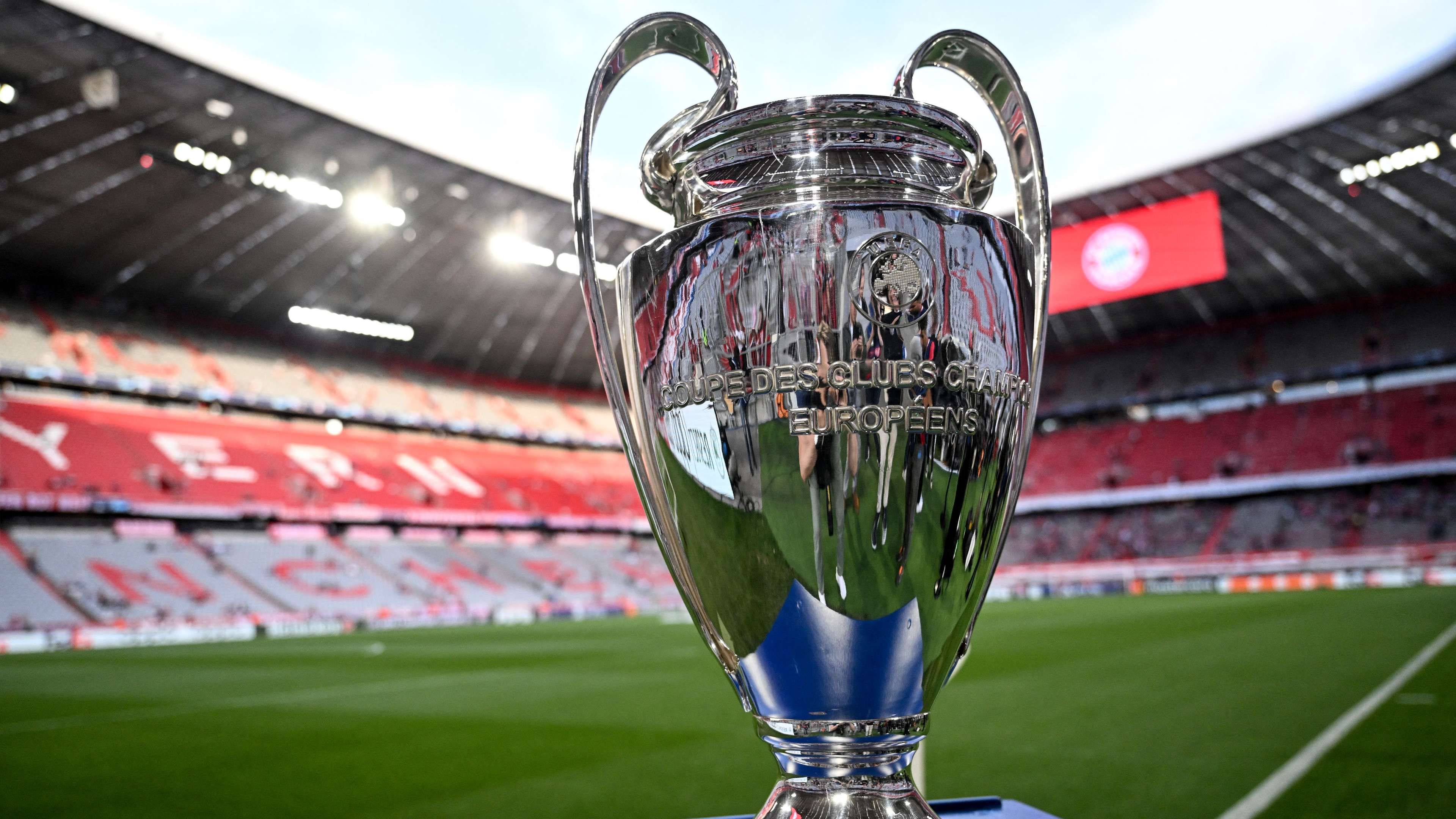 UEFA Champions League – Cuộc chiến đỉnh cao giữa các CLB châu Âu UEFA Champions League – Cuộc chiến đỉnh cao giữa các CLB châu Âu