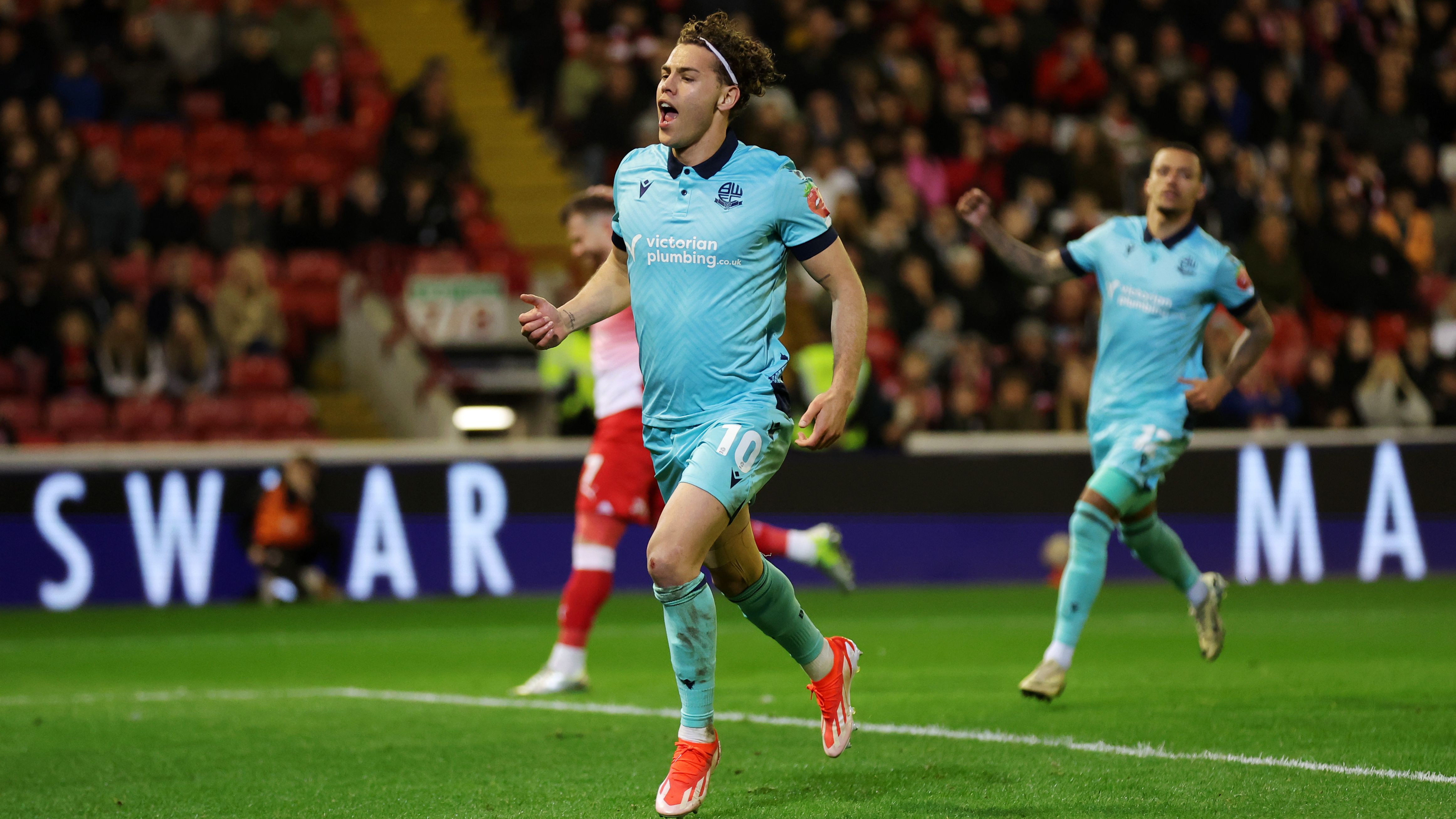 Barnsley v Bolton Wanderers - Sky Bet League One Play-Off Semi-Final 1st Leg