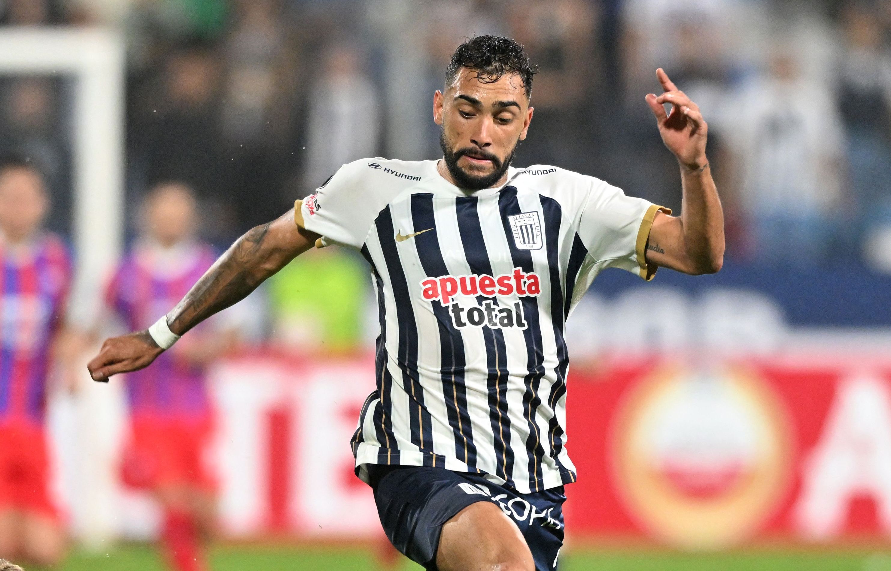 FBL-LIBERTADORES-ALIANZAPER-CERROPORTEÑO