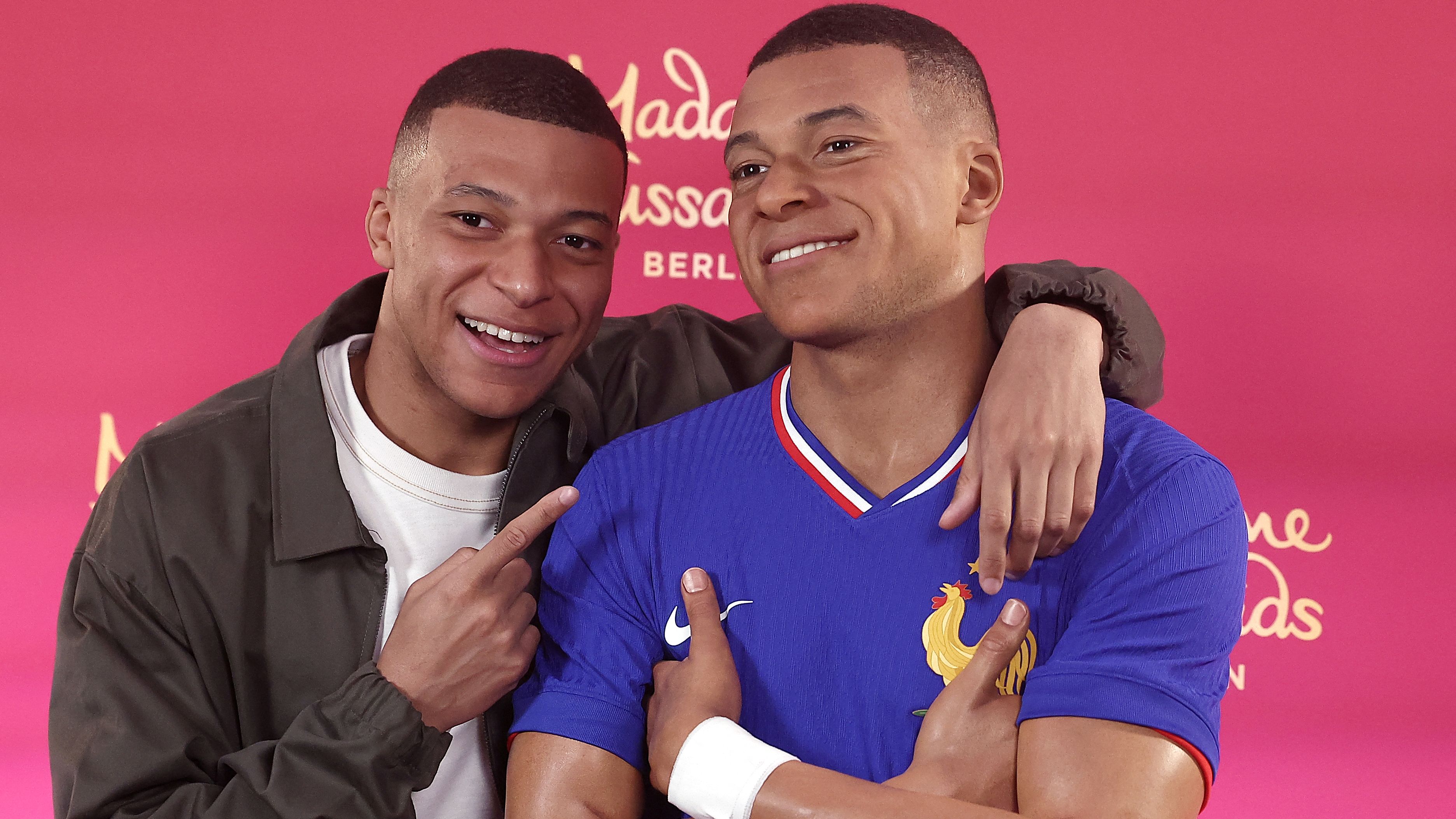 TOPSHOT-FBL-FRA-MBAPPE-WAX-TUSSAUDS