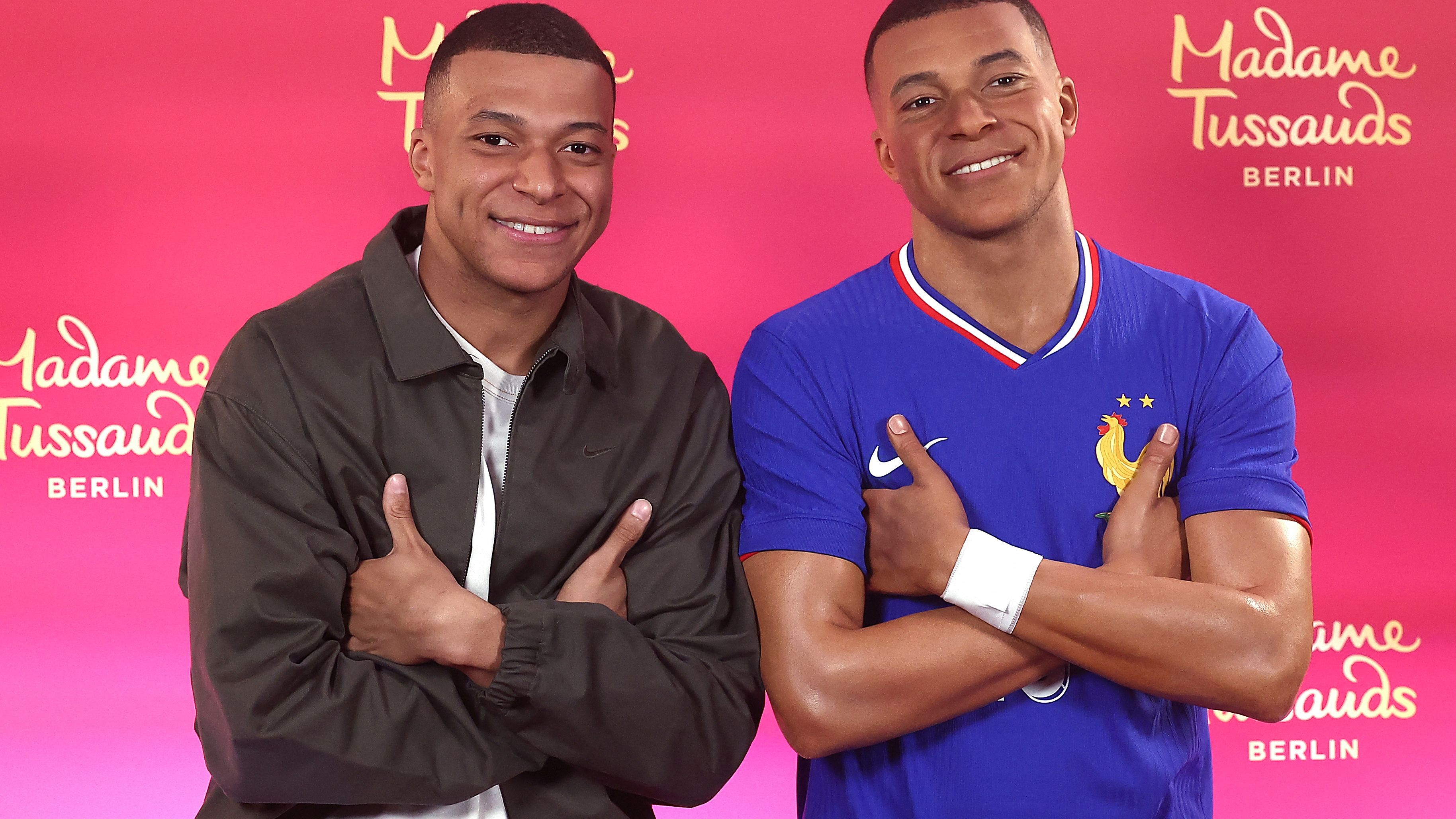 TOPSHOT-FBL-FRA-MBAPPE-WAX-TUSSAUDS