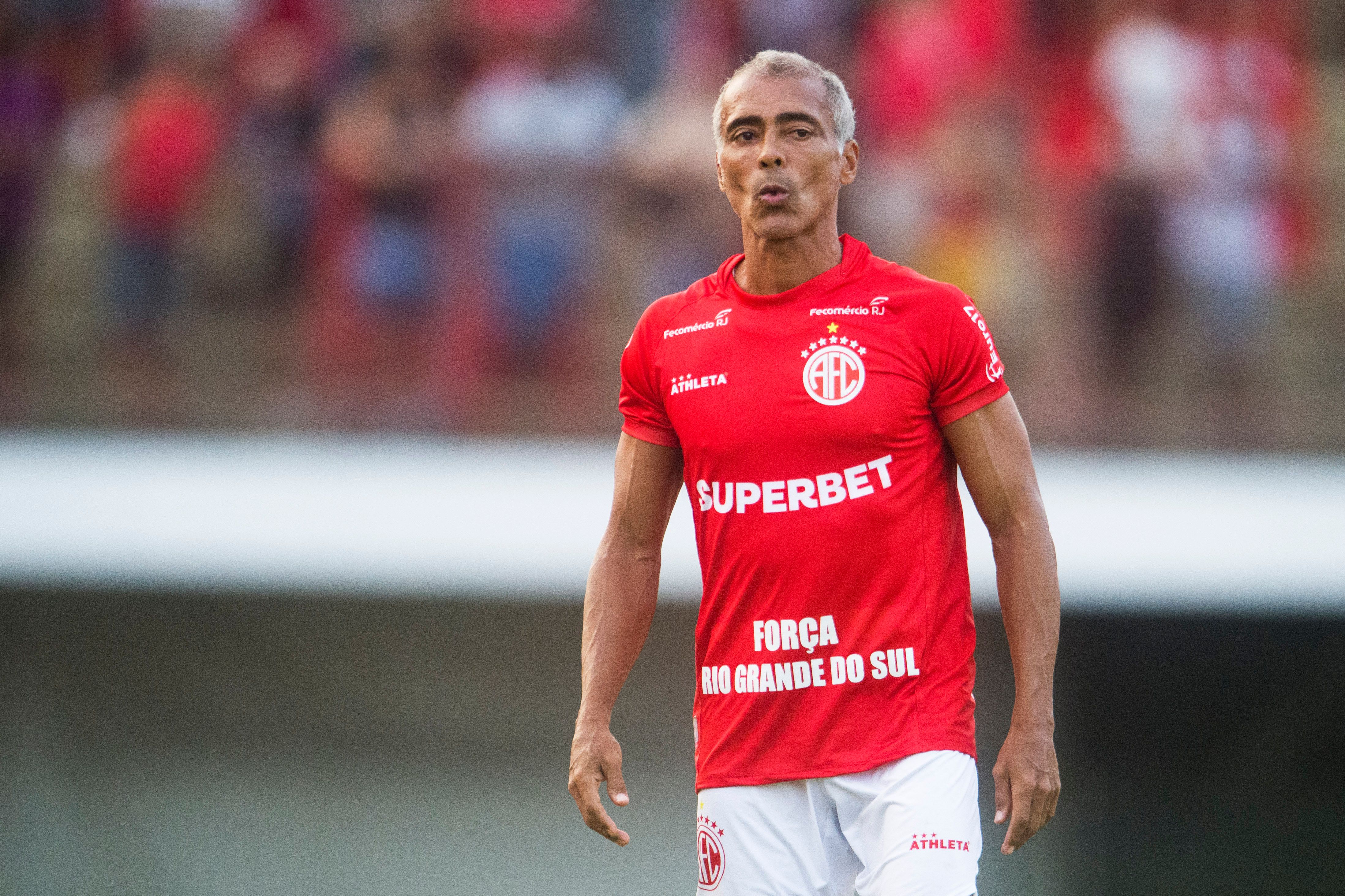 FBL-BRA-AMERICA-PETROPOLIS-ROMARIO