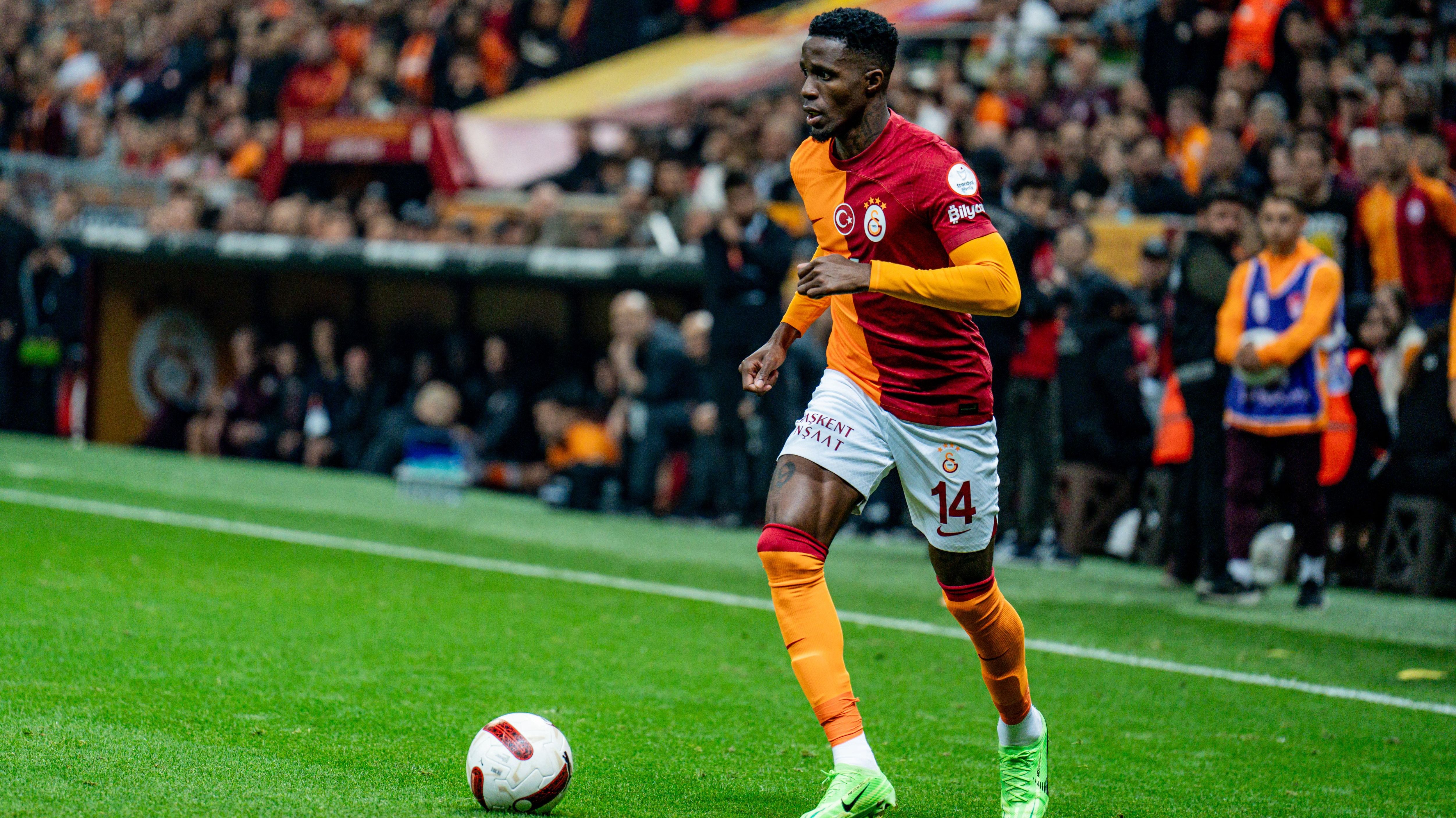 Fenerbahce-vs-Galatasaray-Istanbul