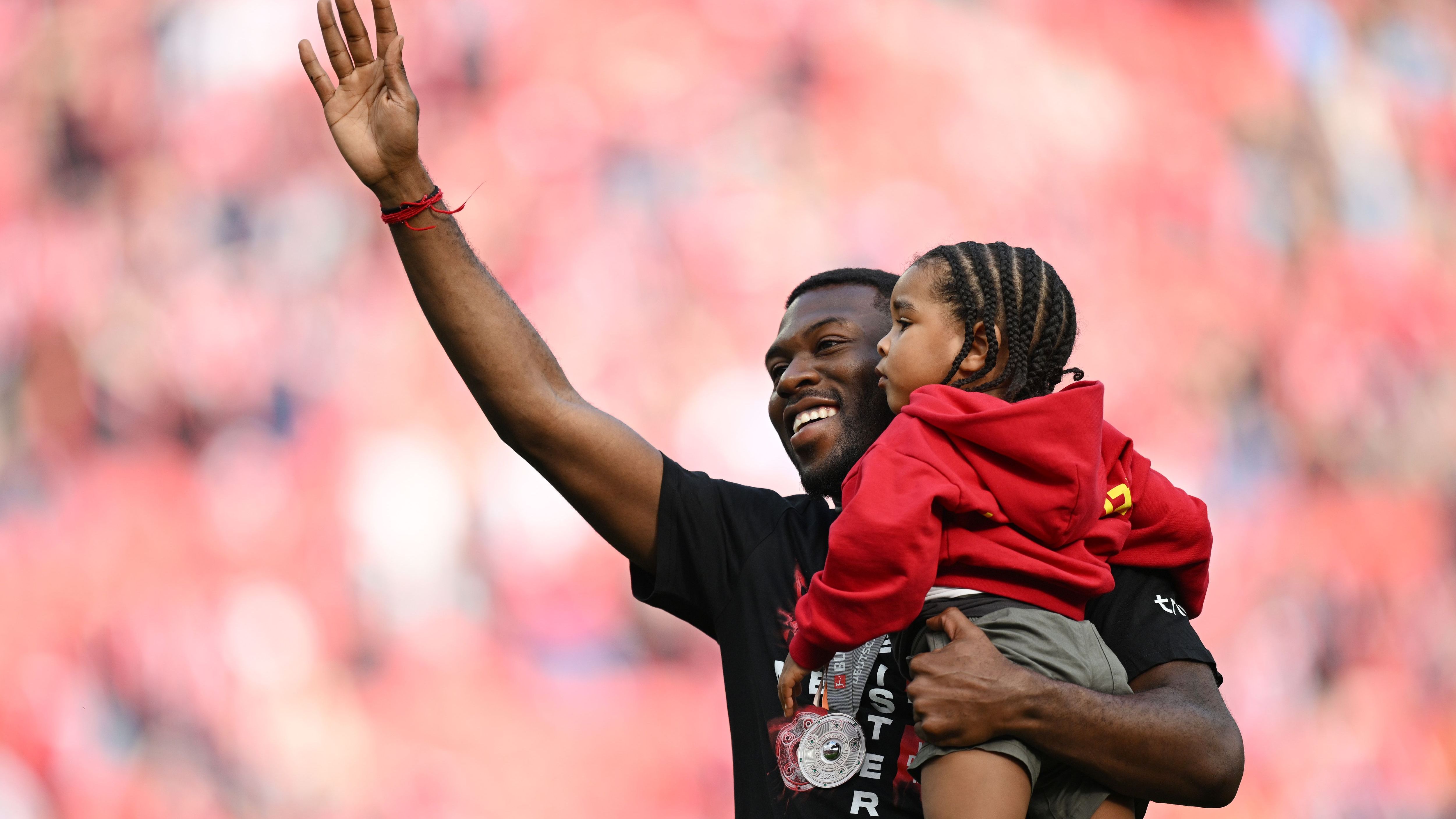 Bayer 04 Leverkusen v FC Augsburg - Bundesliga