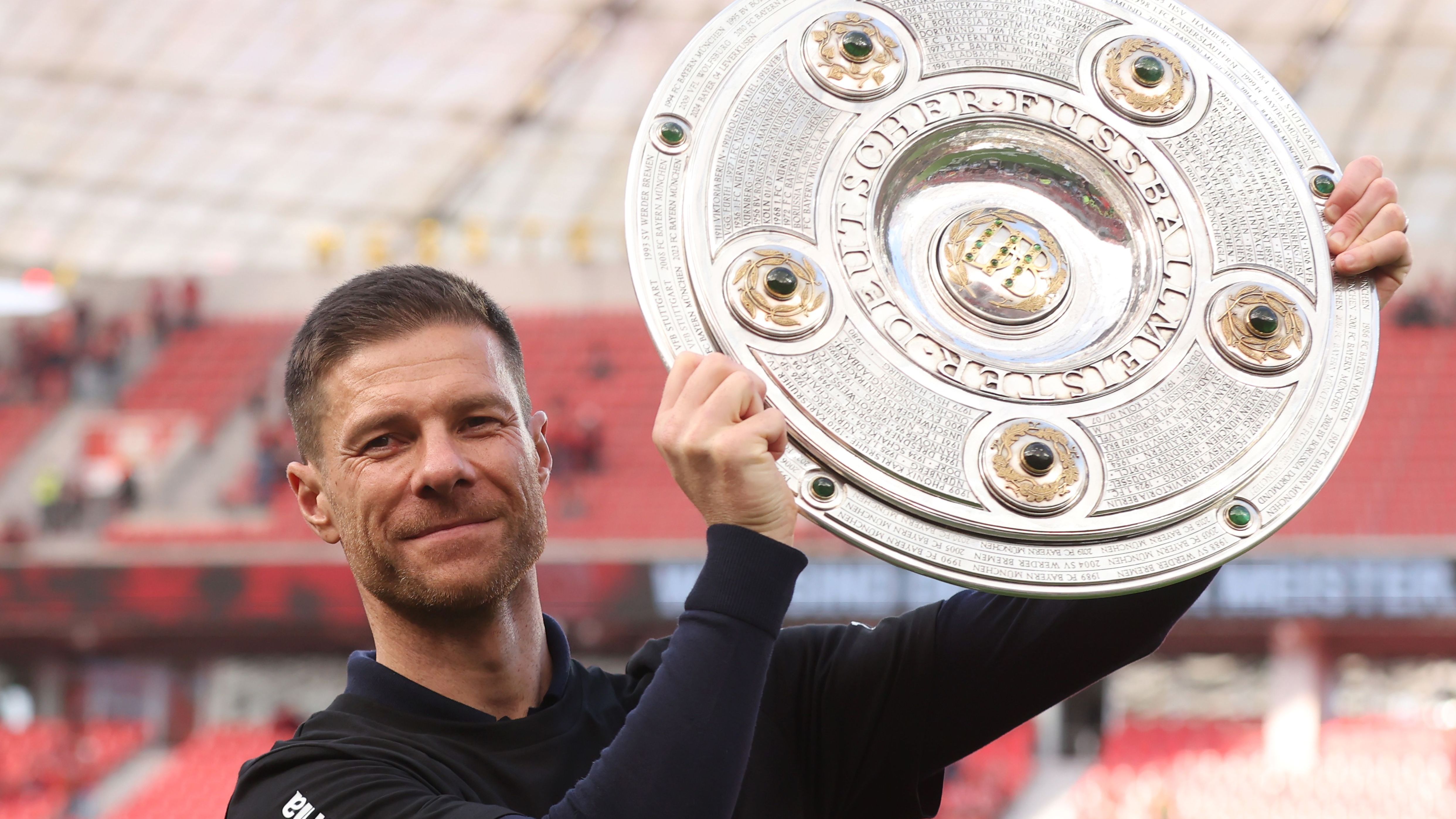 Bayer 04 Leverkusen v FC Augsburg - Bundesliga