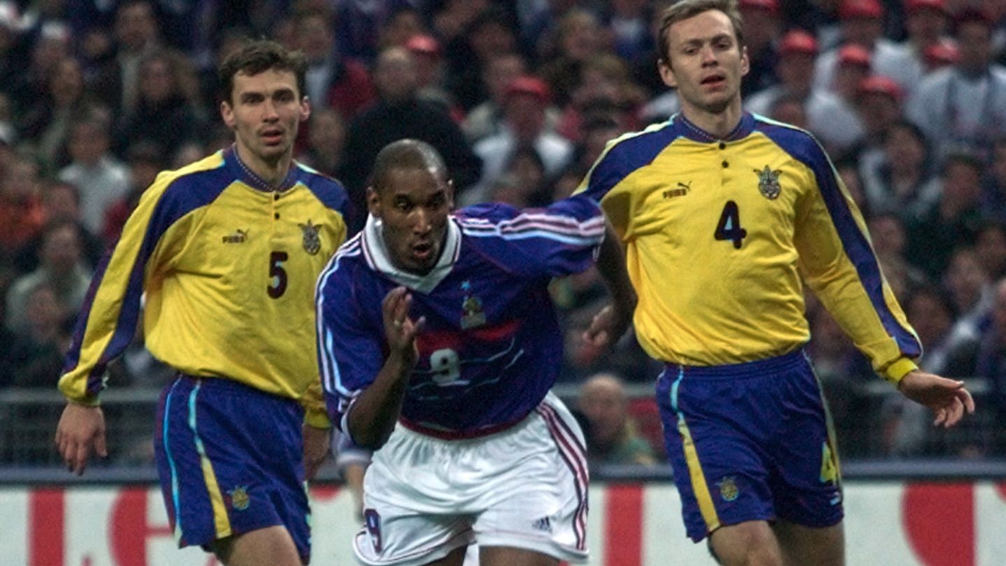 FOOT-EUR-FRANCE-UKRAINE