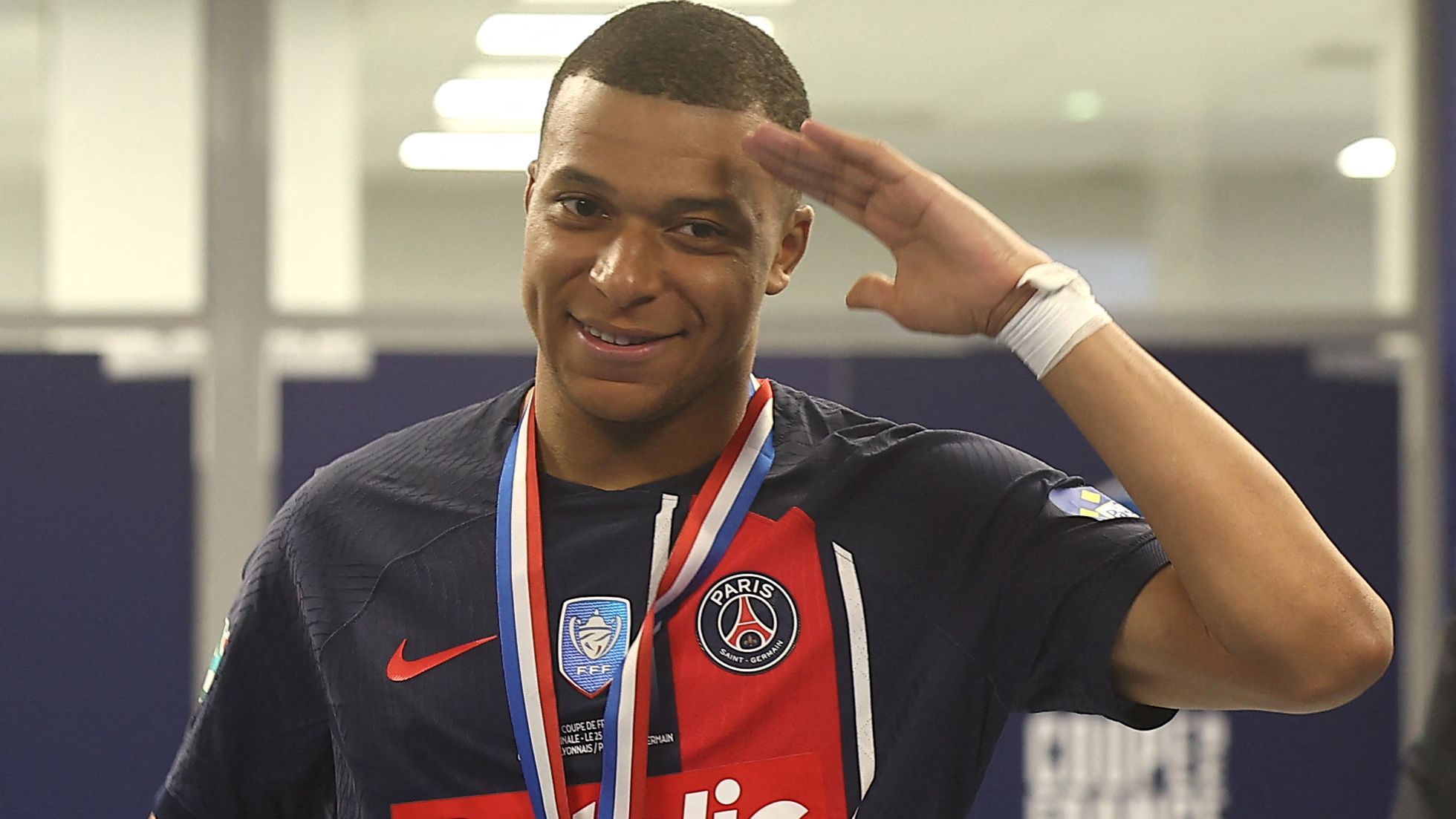 FBL-FRA-CUP-LYON-PSG-MBAPPE