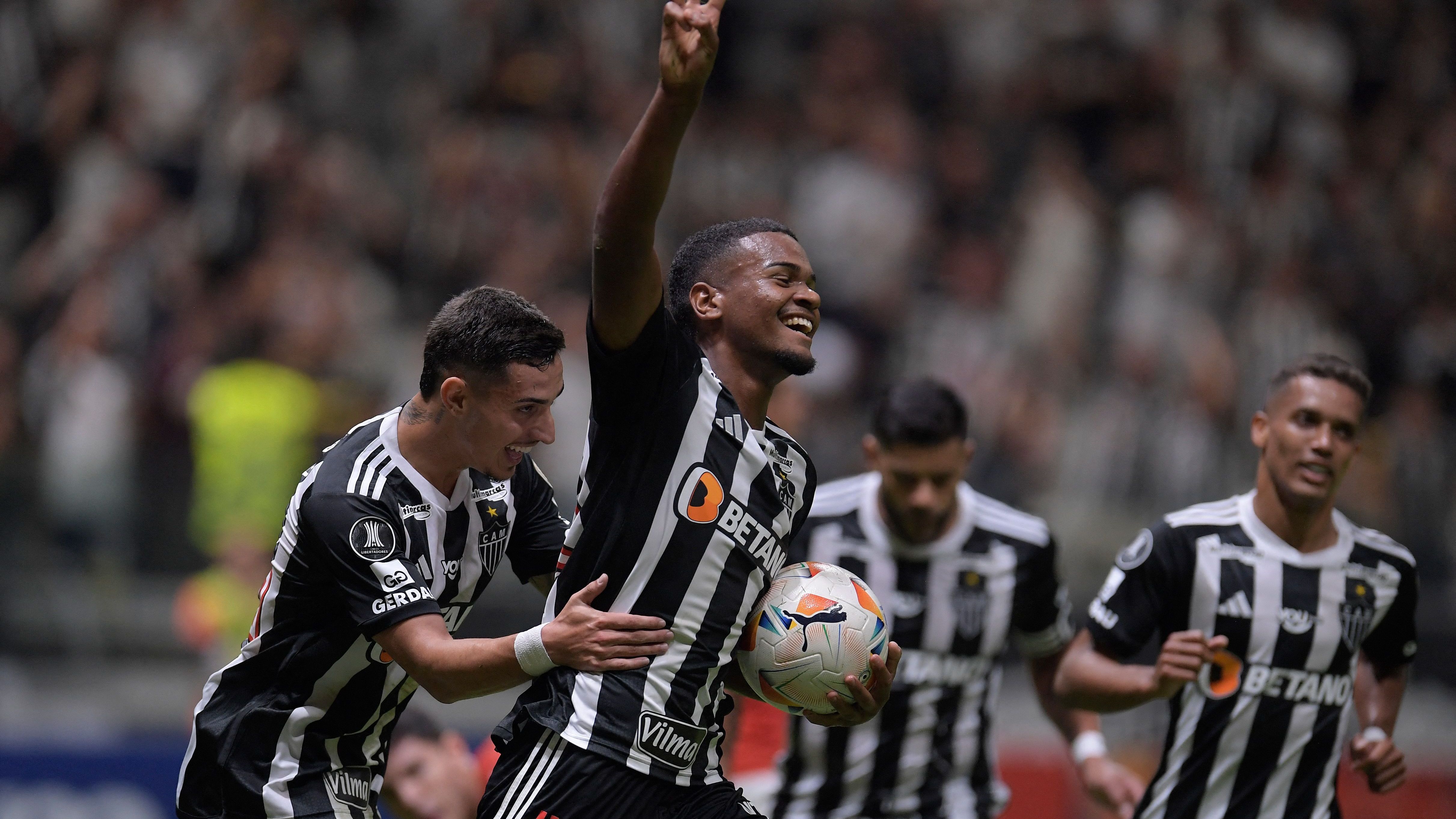 TOPSHOT-FBL-LIBERTADORES-MINEIRO-CARACAS