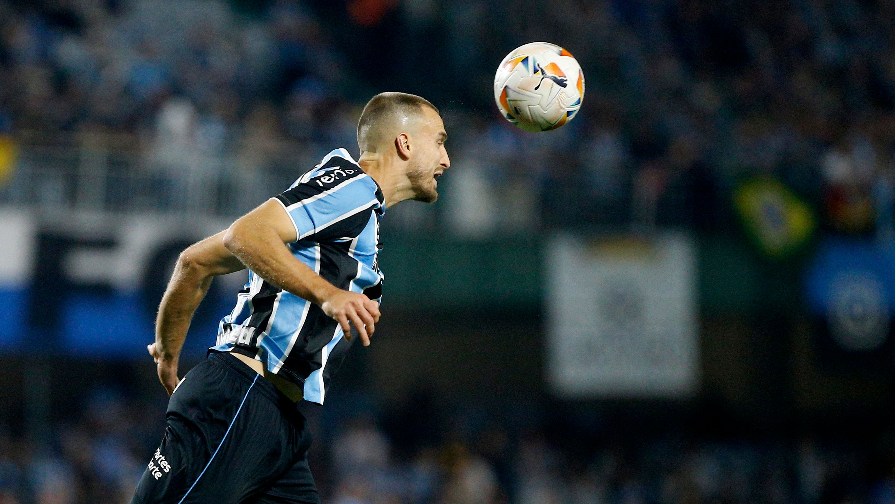 FBL-LIBERTADORES-GREMIO-ESTUDIANTES