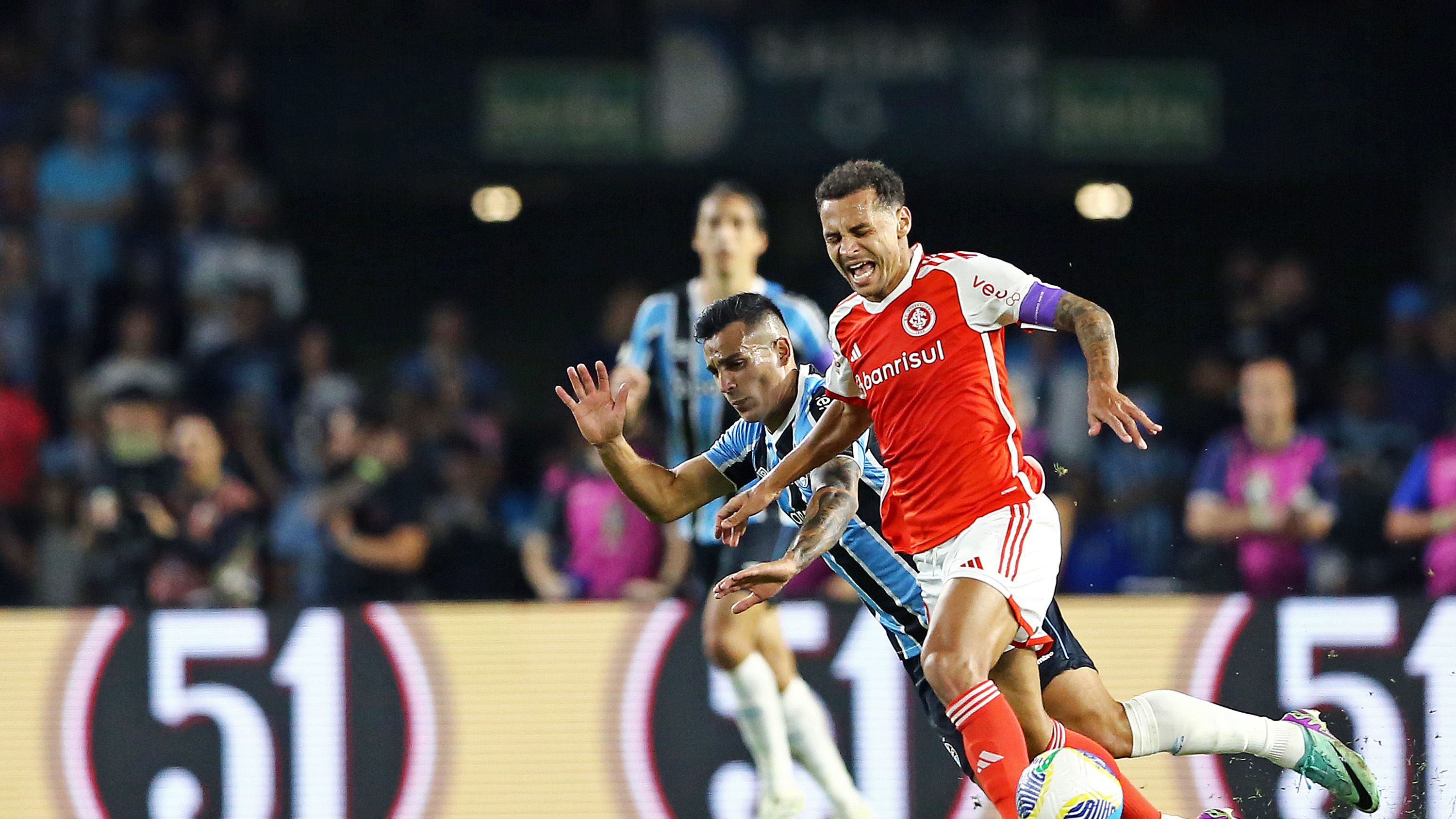 Gremio v Internacional - Brasileirao 2024